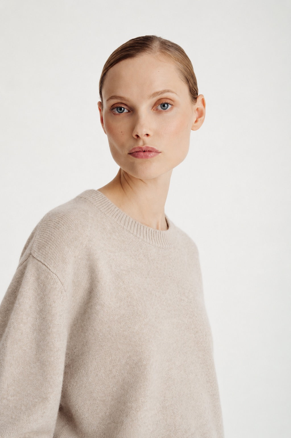 Davida Basic Crewneck Sweater Sweaters Sand