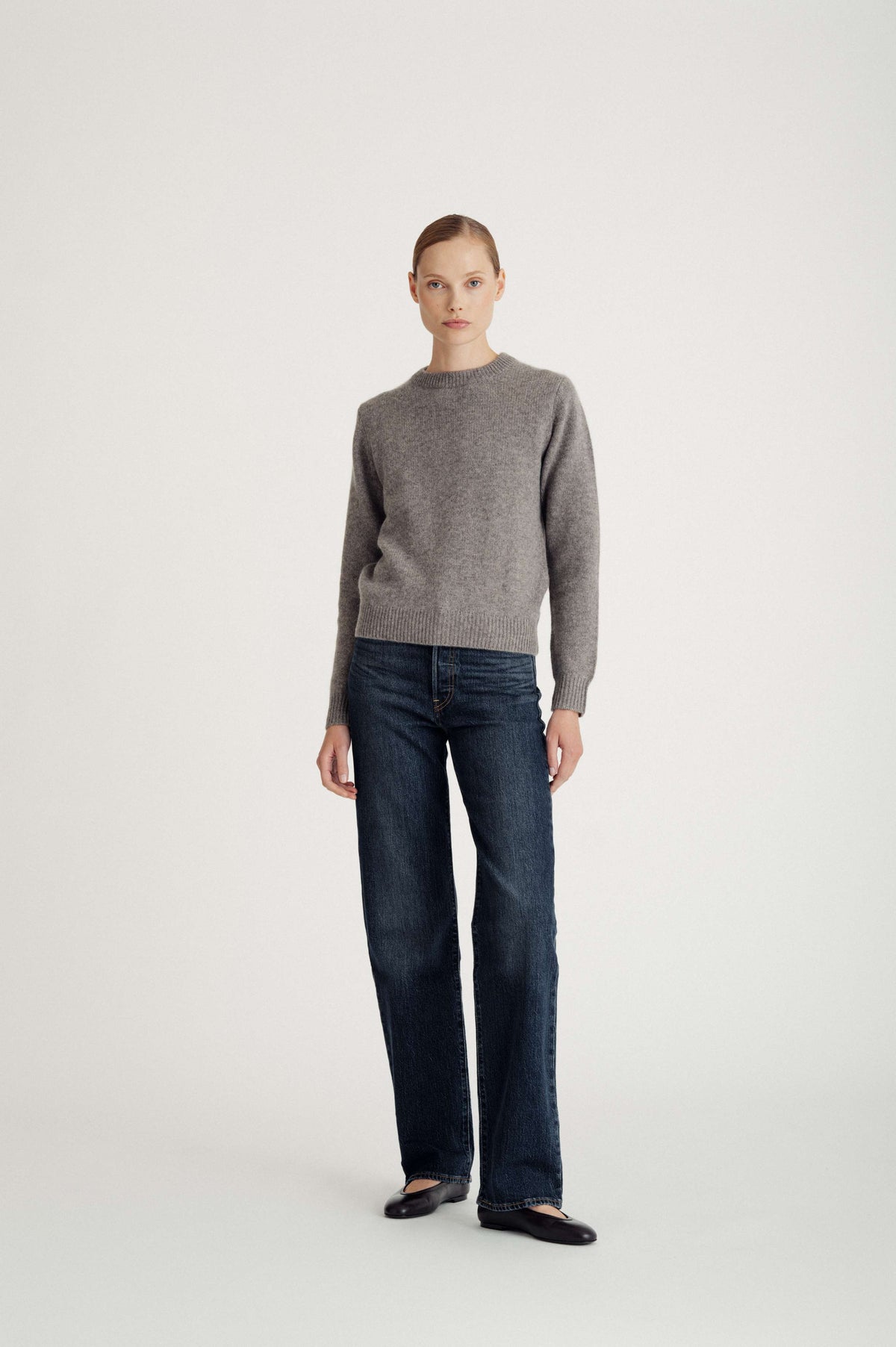 Davida Basic Crewneck Sweater Sweaters Taupe