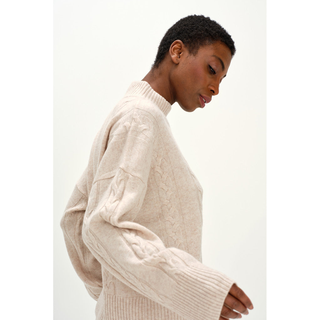 Davida Boxy Cable Sweater Sweaters Light Beige