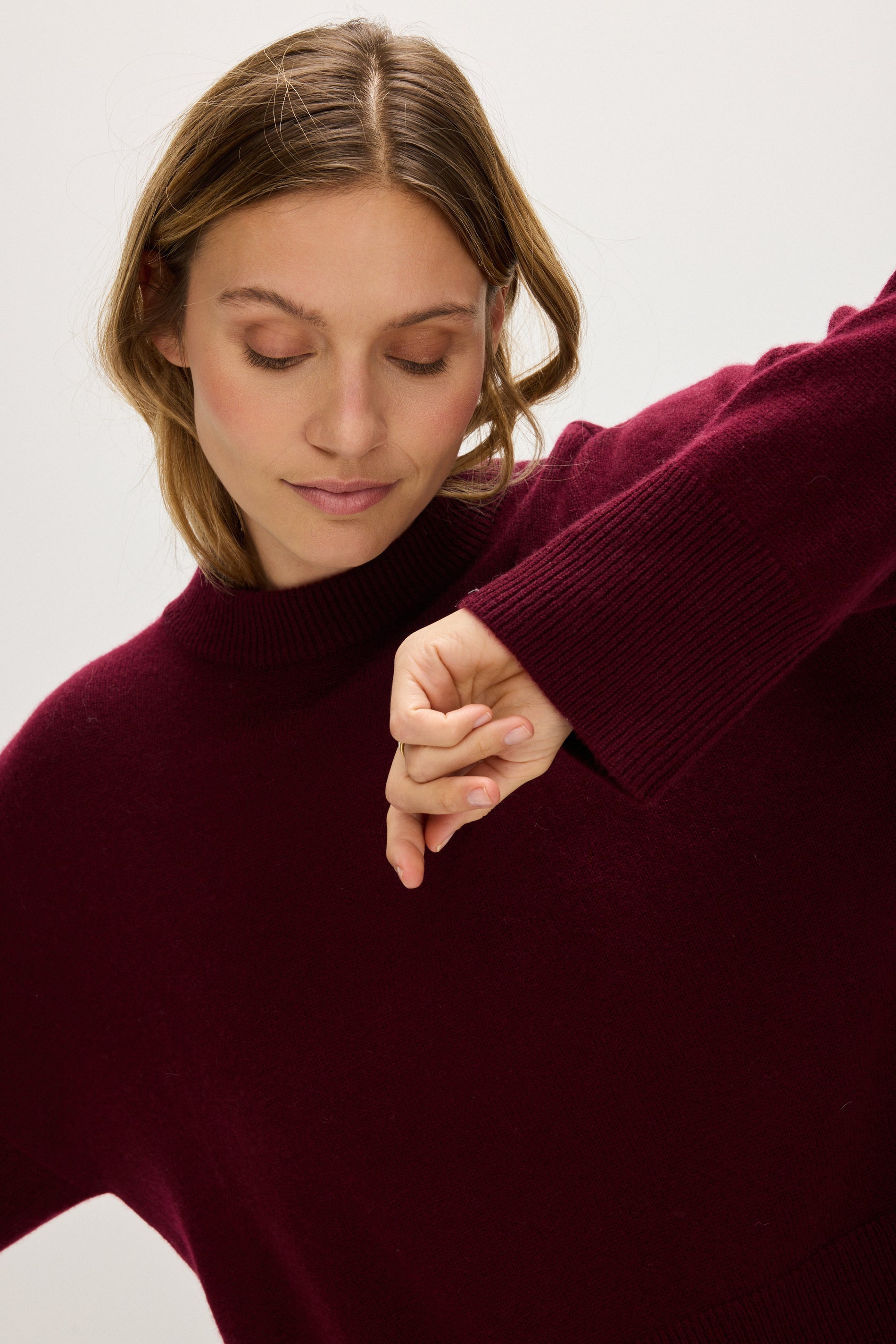 Davida Boxy O-neck Sweater Sweaters Mulberry Red