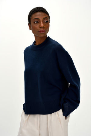 Boxy O-neck Sweater - Navy