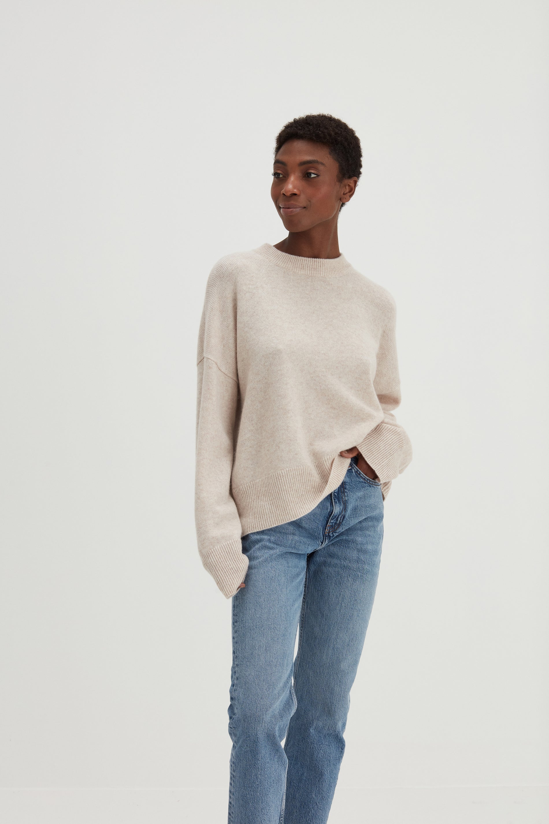 Davida Boxy O-neck Sweater Sweaters Sand