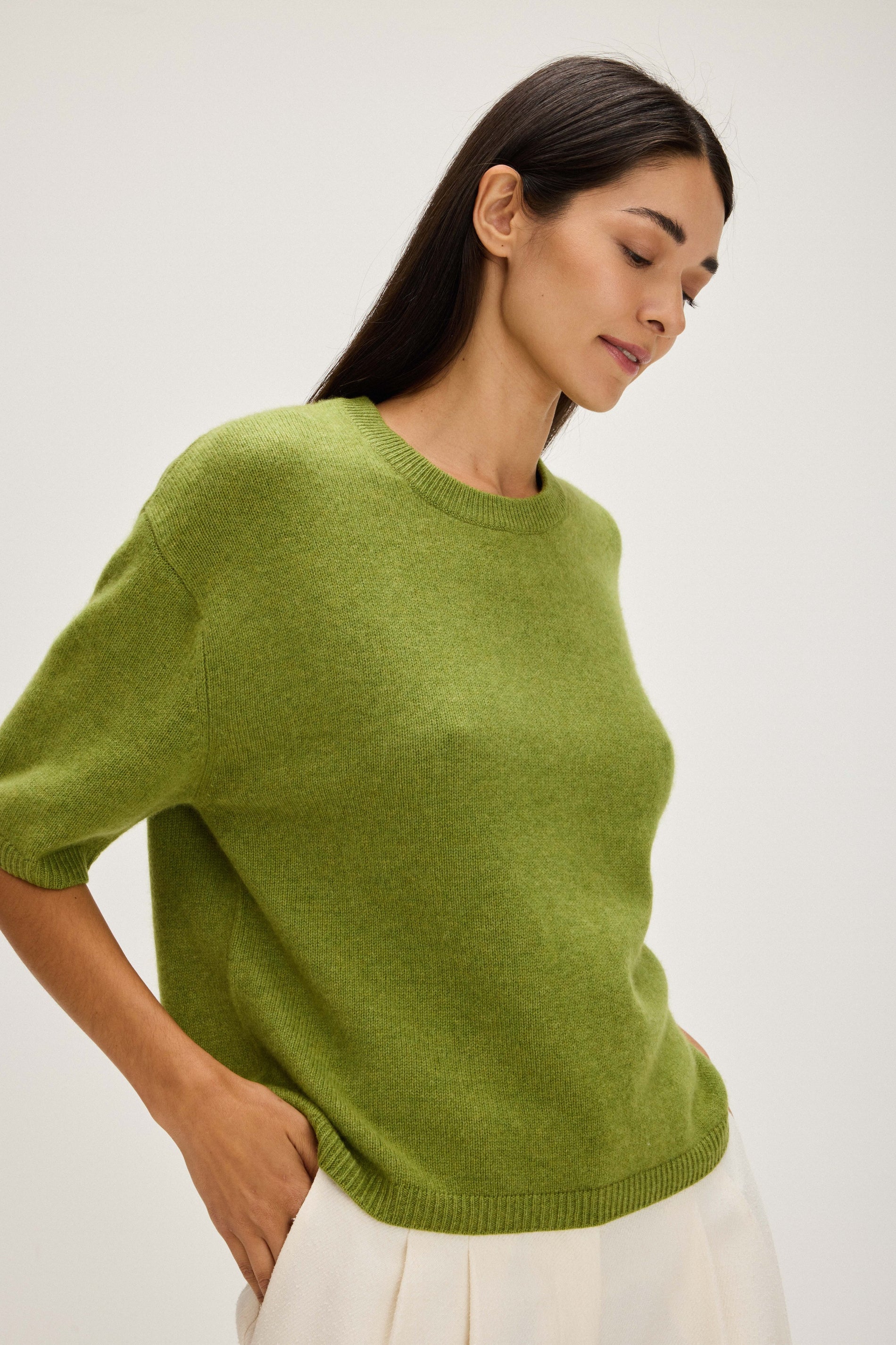 Davida Boxy T-Shirt Sweaters Moss Green
