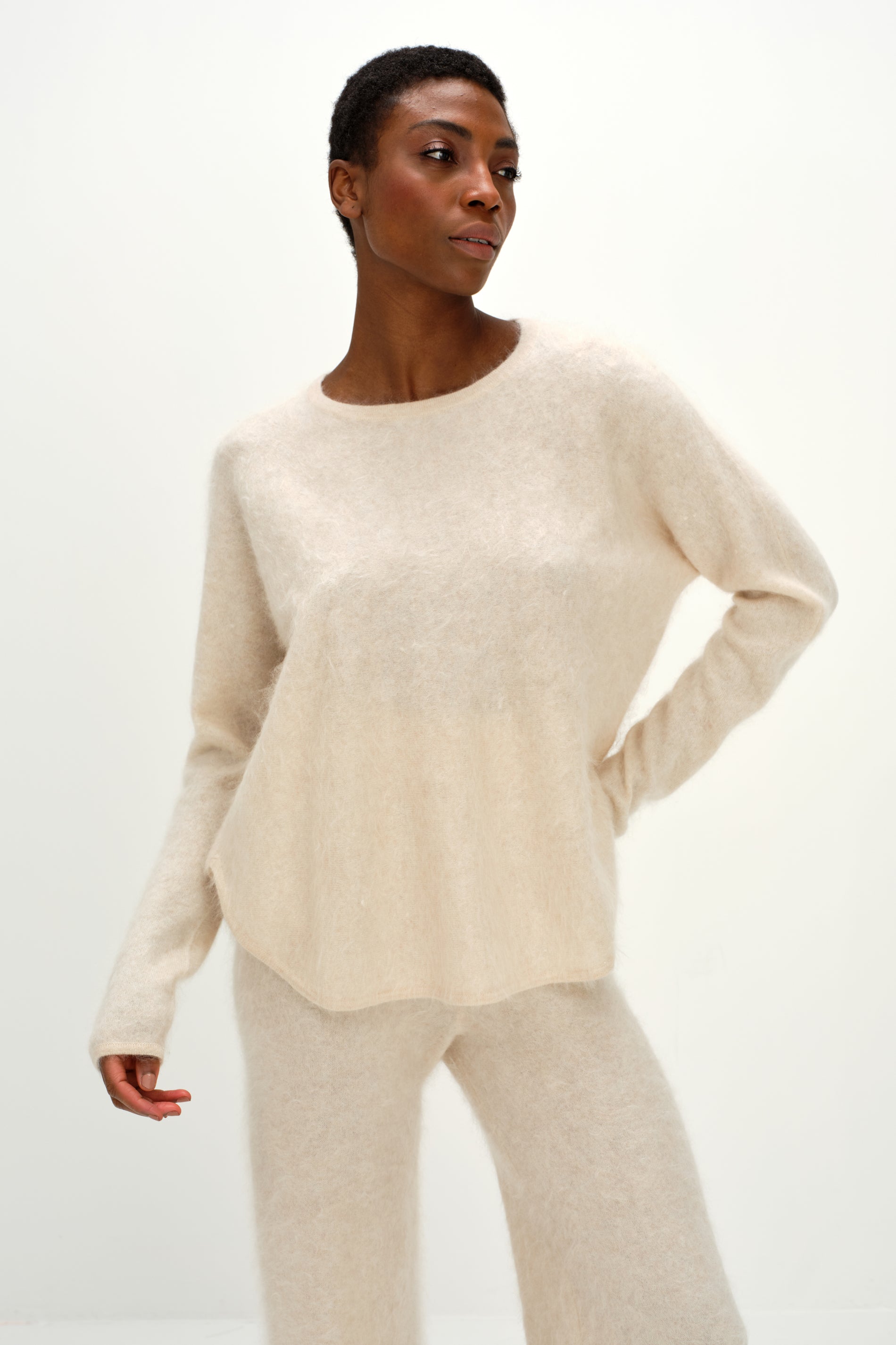 Davida Brushed Curved Sweater Sweaters Light Beige