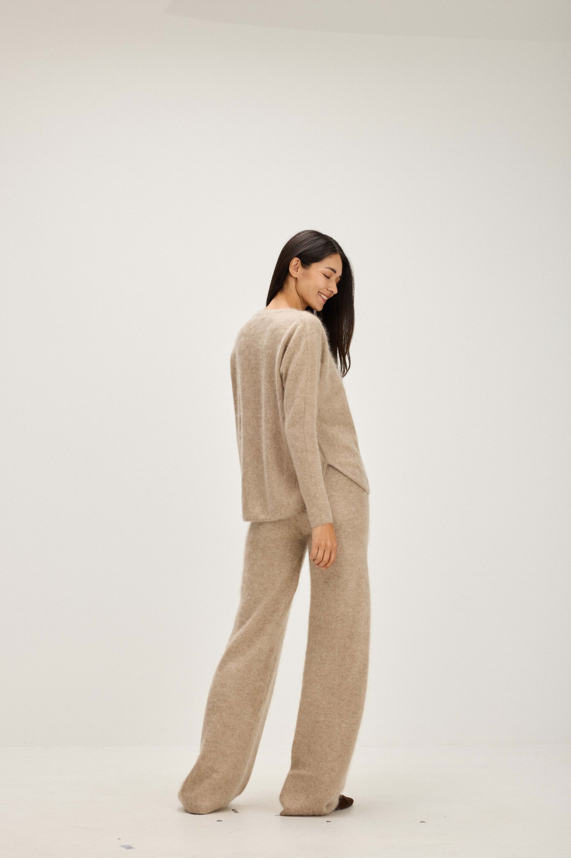 Davida Brushed Curved Sweater Sweaters Mink