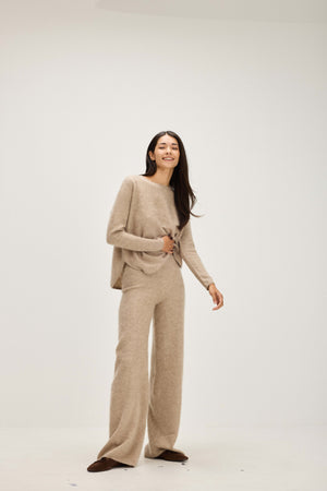 Brushed Curved Sweater - Mink