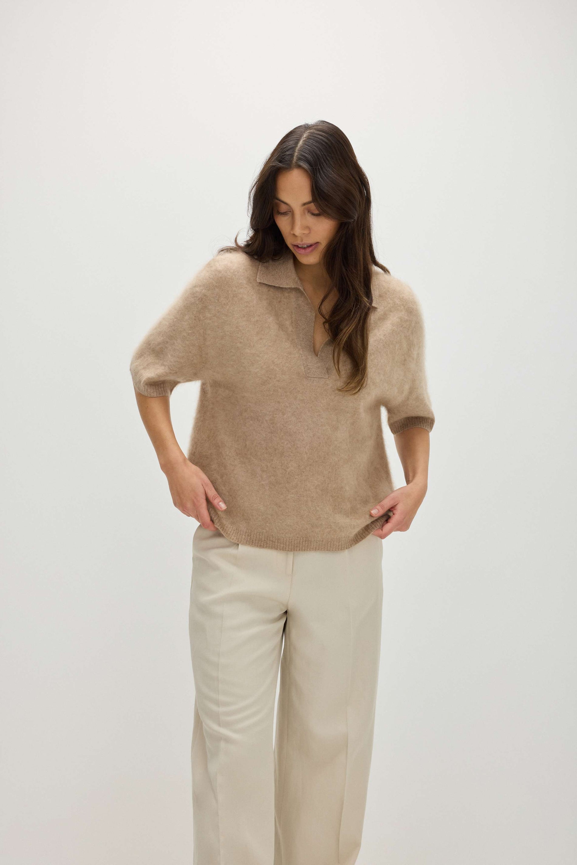 Davida Brushed Open Collar Short Sleeve Sweaters Mink