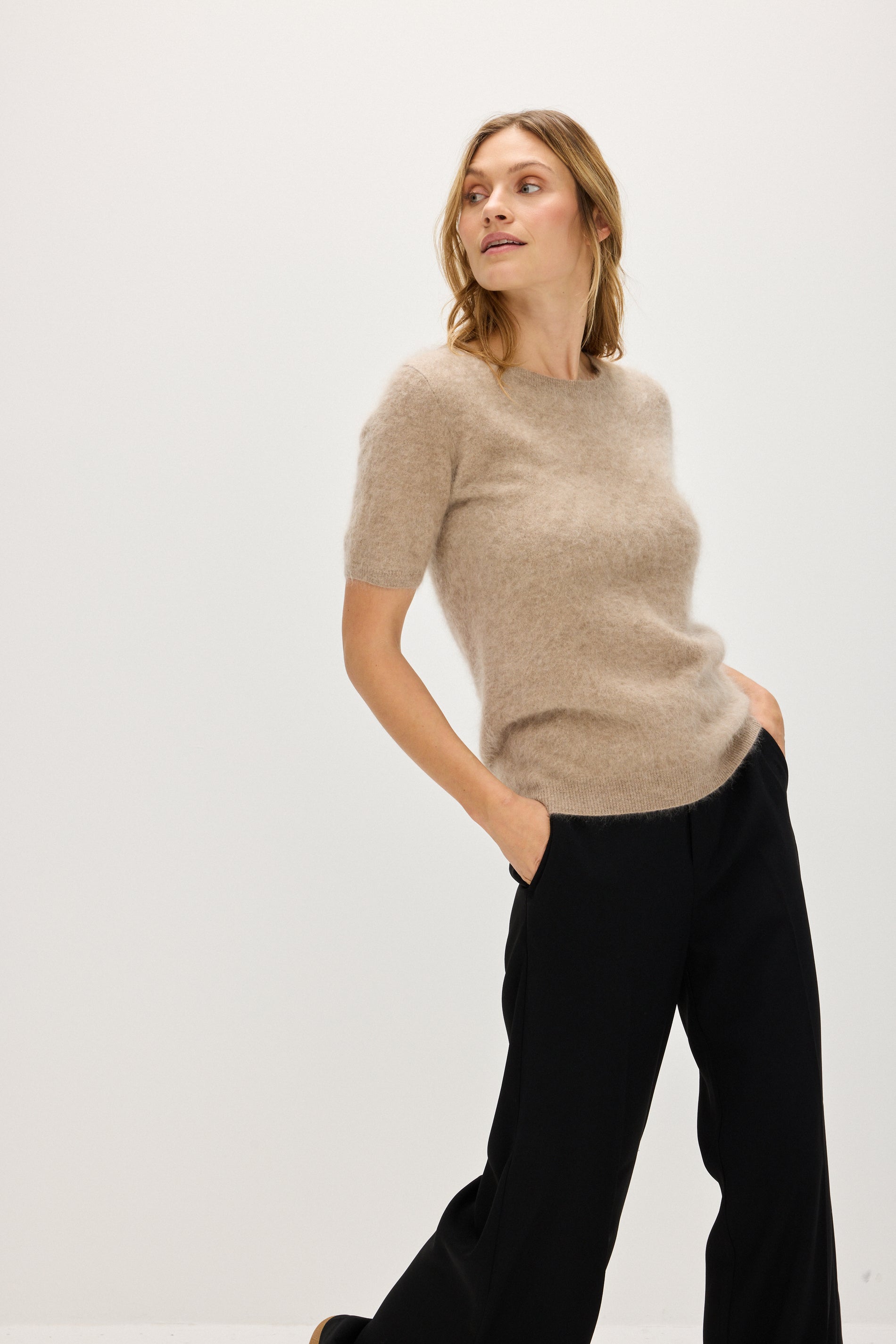 Davida Brushed Oversized T-Shirt Sweaters Mink
