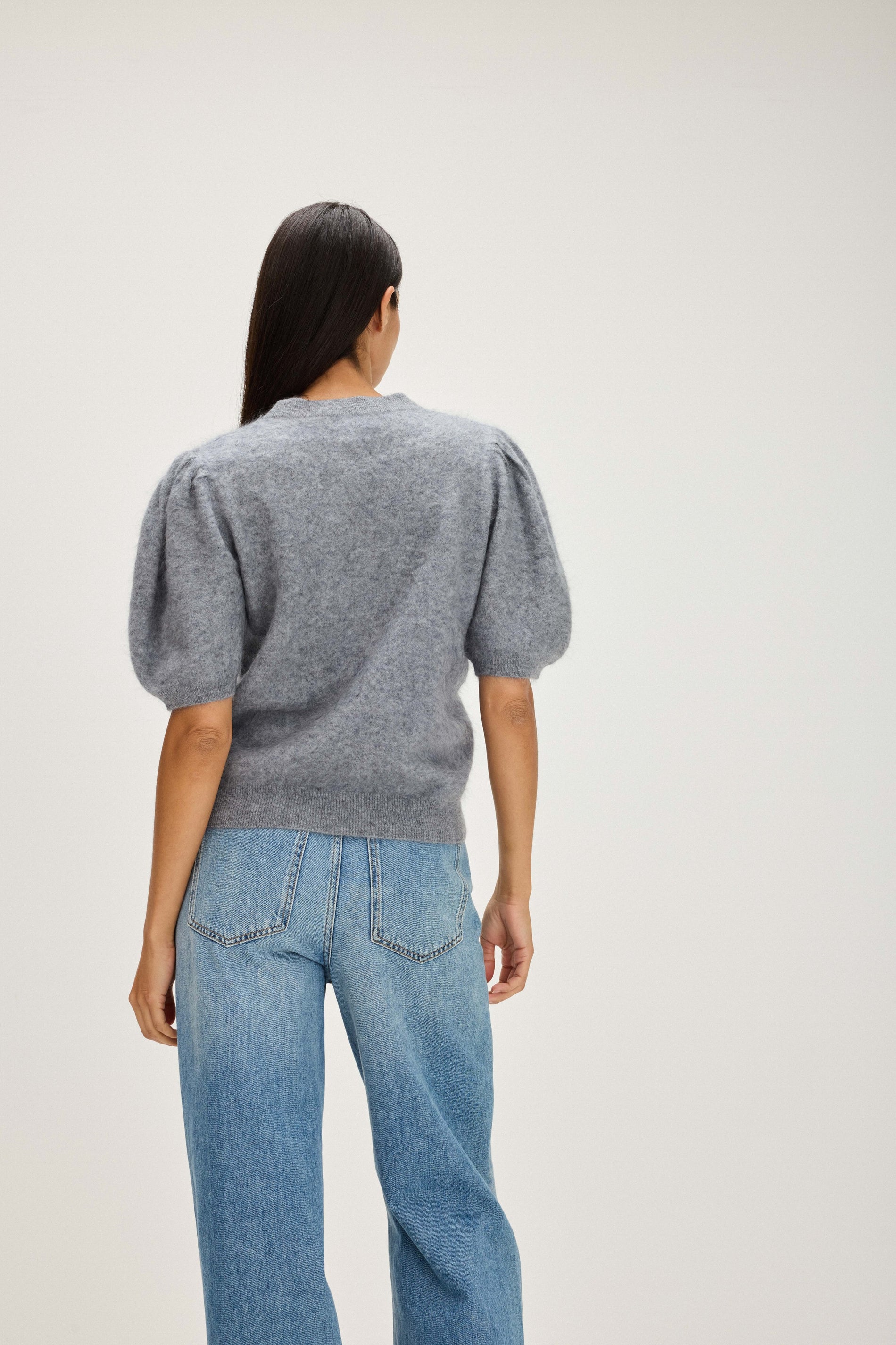 Davida Brushed Puff Sleeve T-shirt Sweaters Light Grey