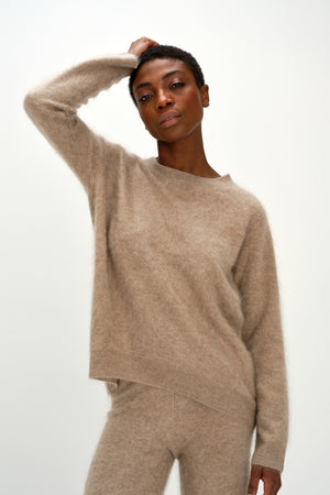 Brushed Straight O-neck Sweater - Mink