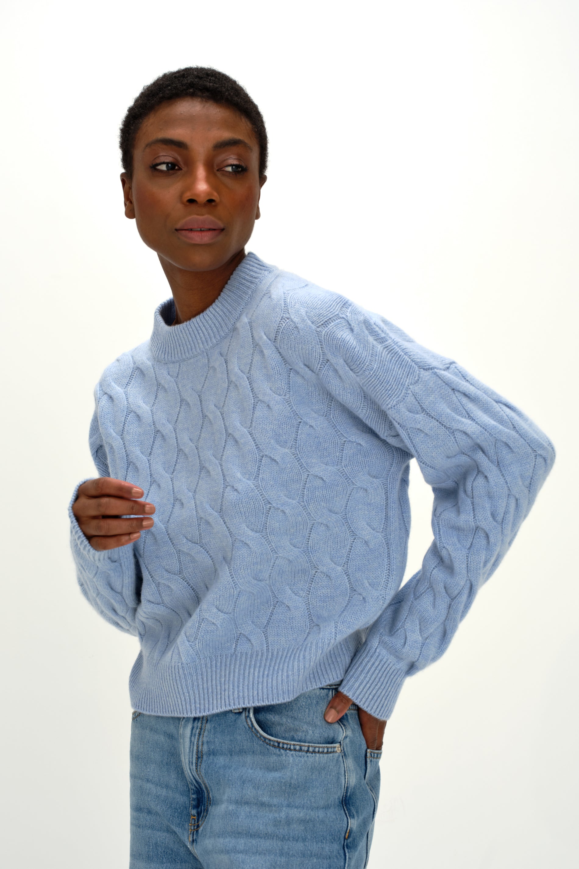 Davida Chunky O-neck Cable Sweaters Blue Fog