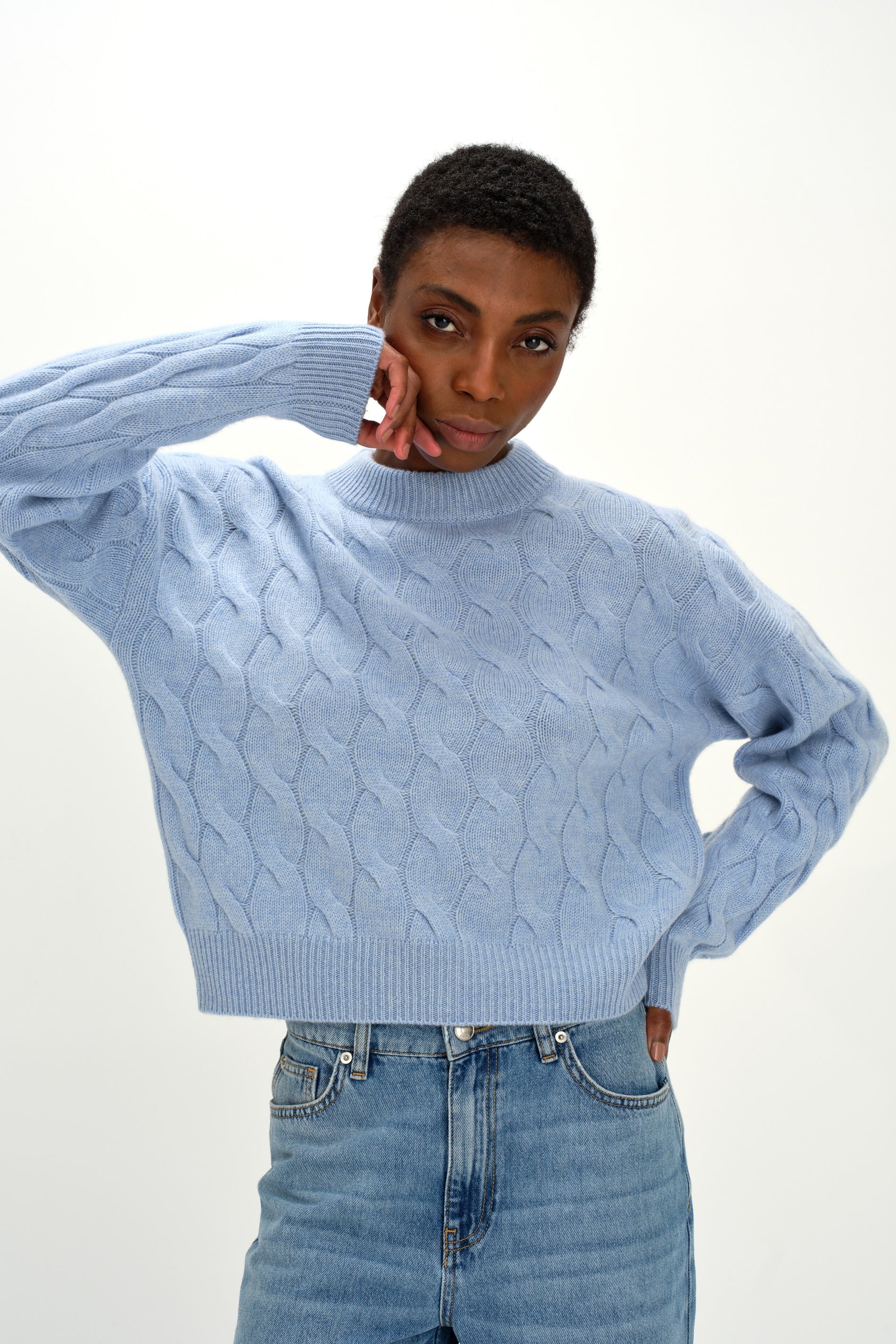 Davida Chunky O-neck Cable Sweaters Blue Fog