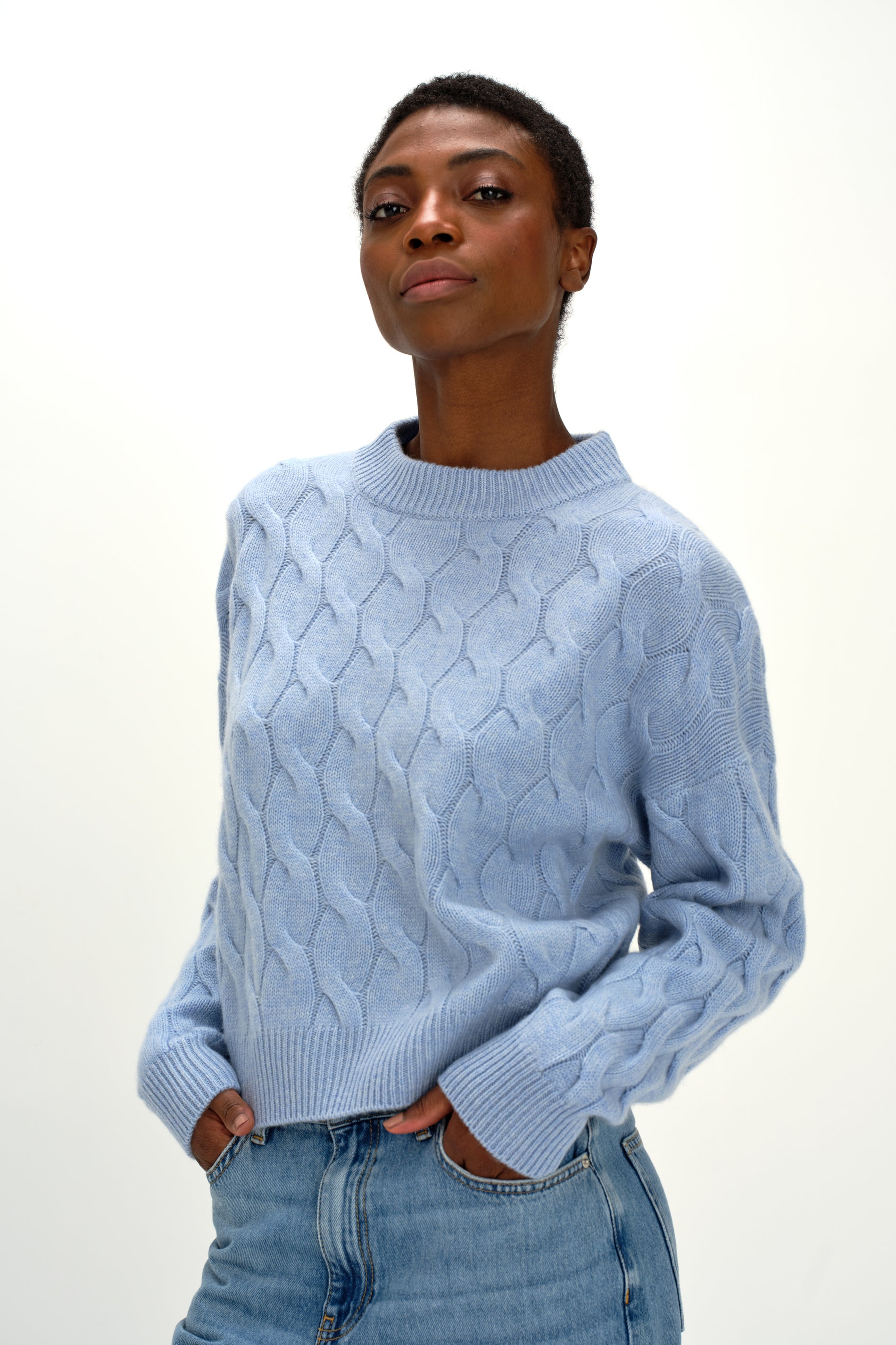 Davida Chunky O-neck Cable Sweaters Blue Fog