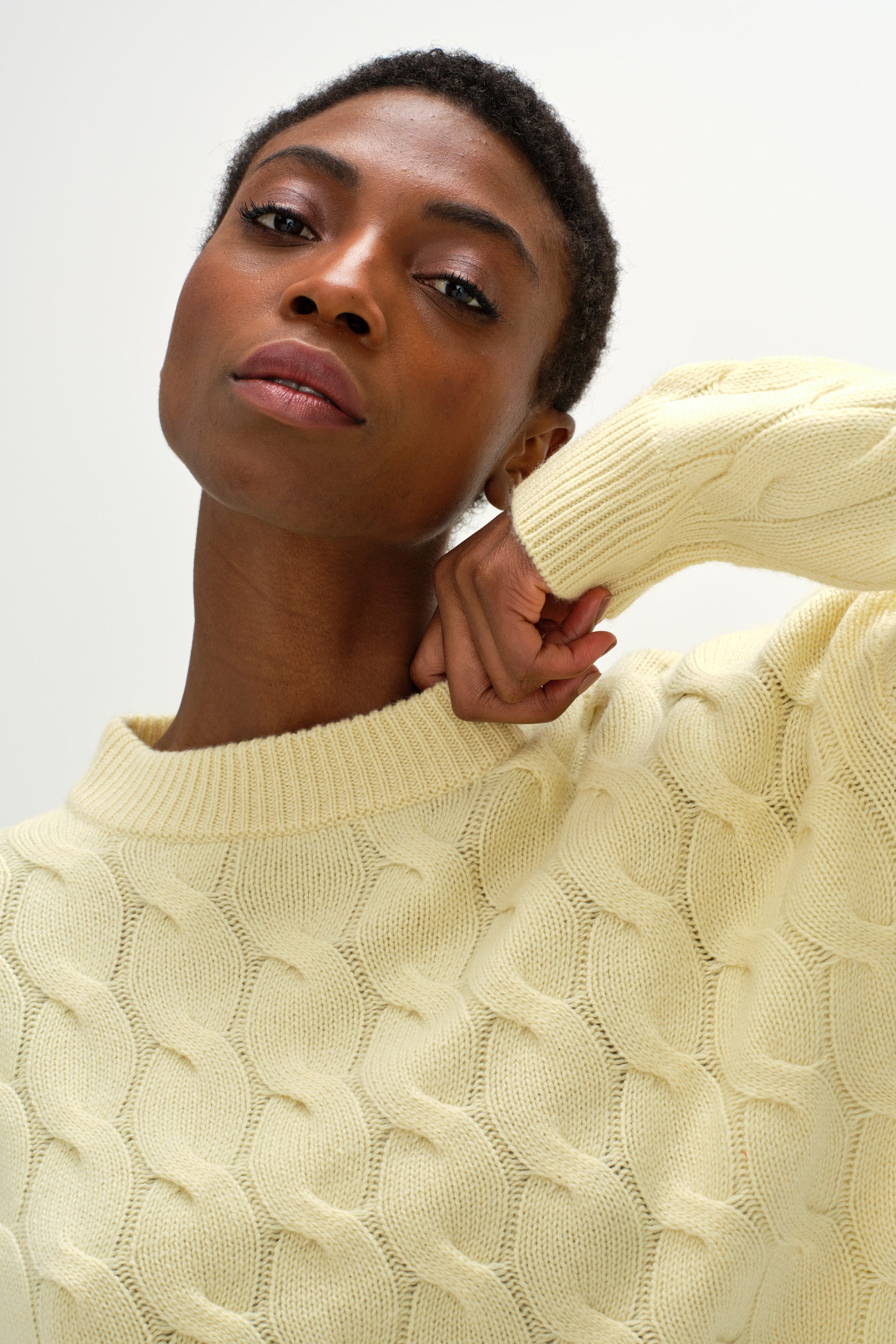 Davida Chunky O-neck Cable Sweaters Citrus