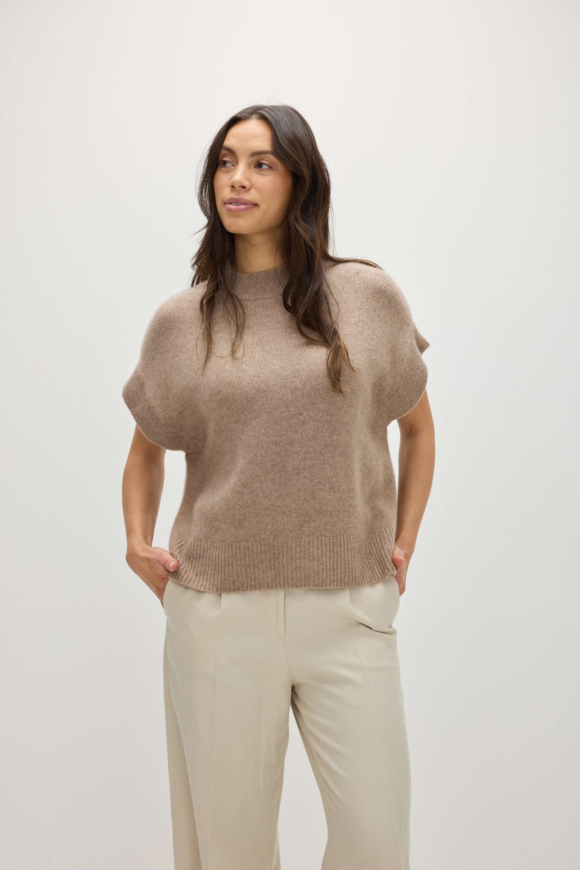 Davida Chunky Vest Turtleneck Sweaters Mink