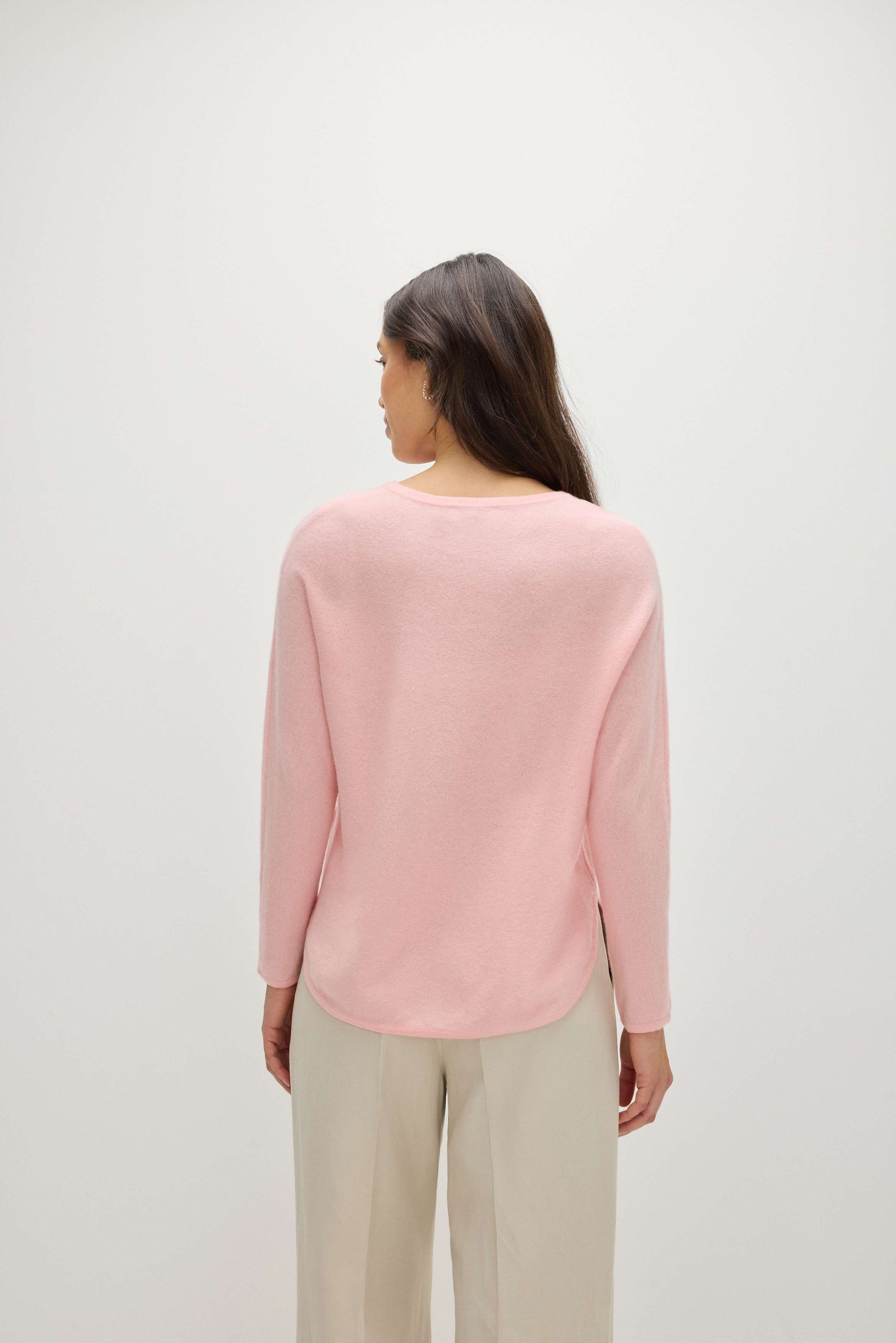 Davida Curved Sweater Sweaters Pink