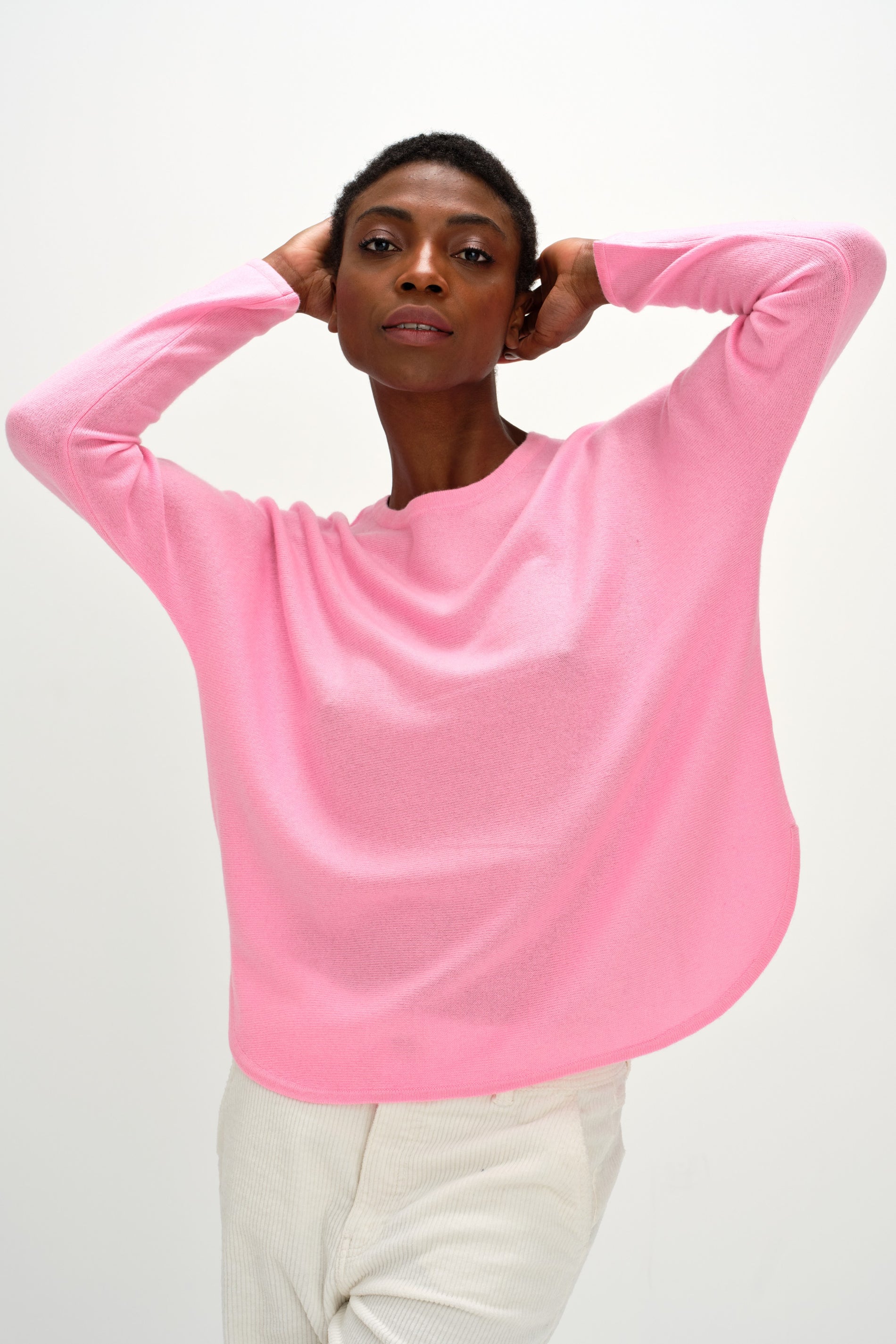 Davida Curved Sweater Sweaters Strong Pink