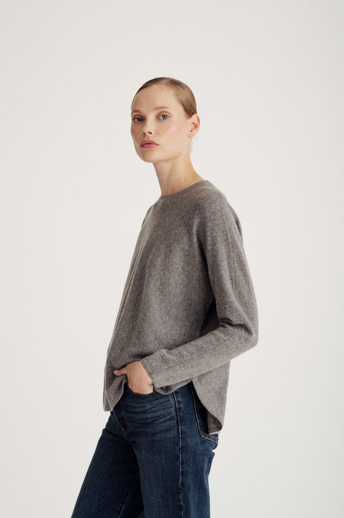 Davida Curved Sweater Sweaters Taupe