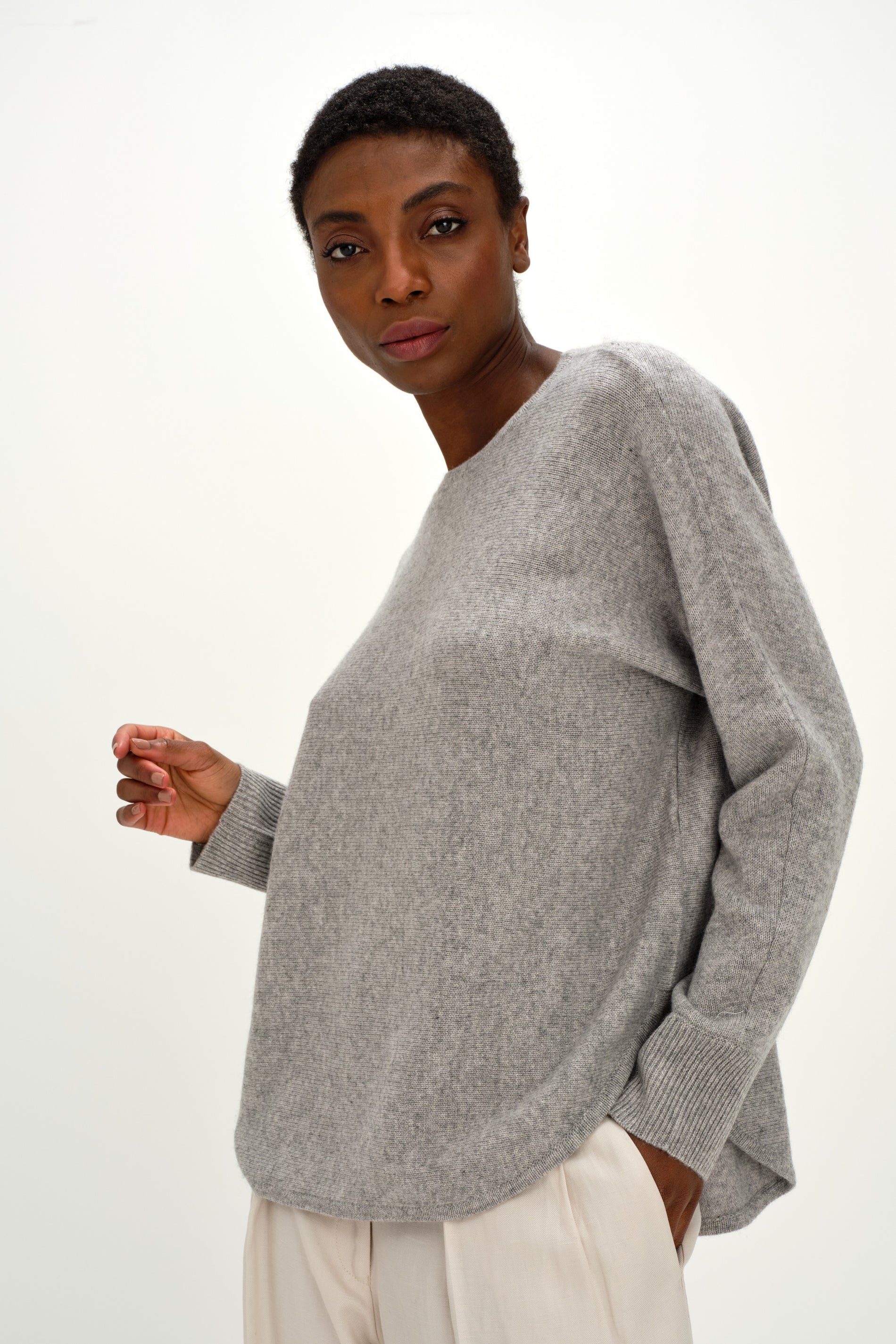 Davida Curved Sweater Long Sweaters Light Grey