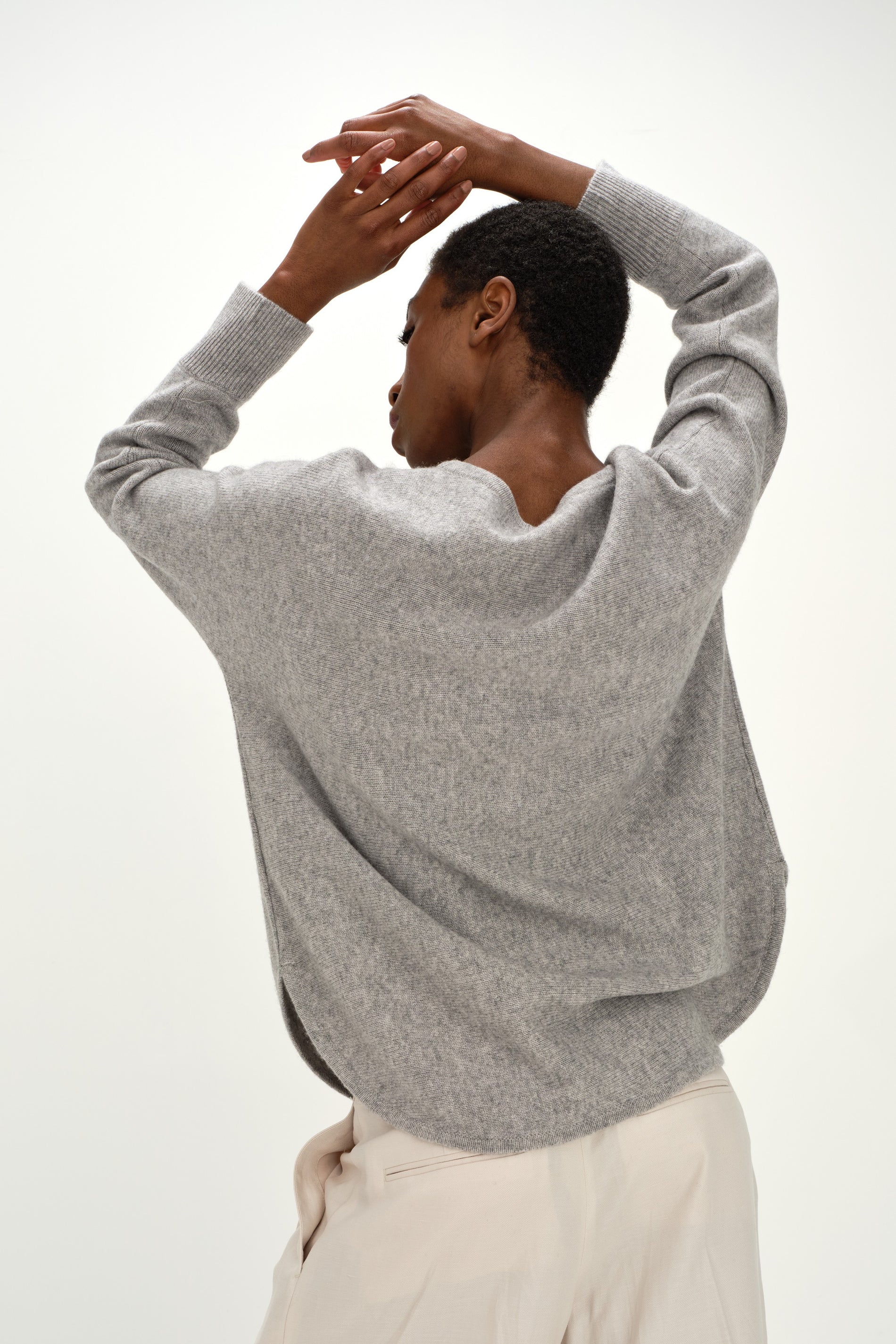 Davida Curved Sweater Long Sweaters Light Grey