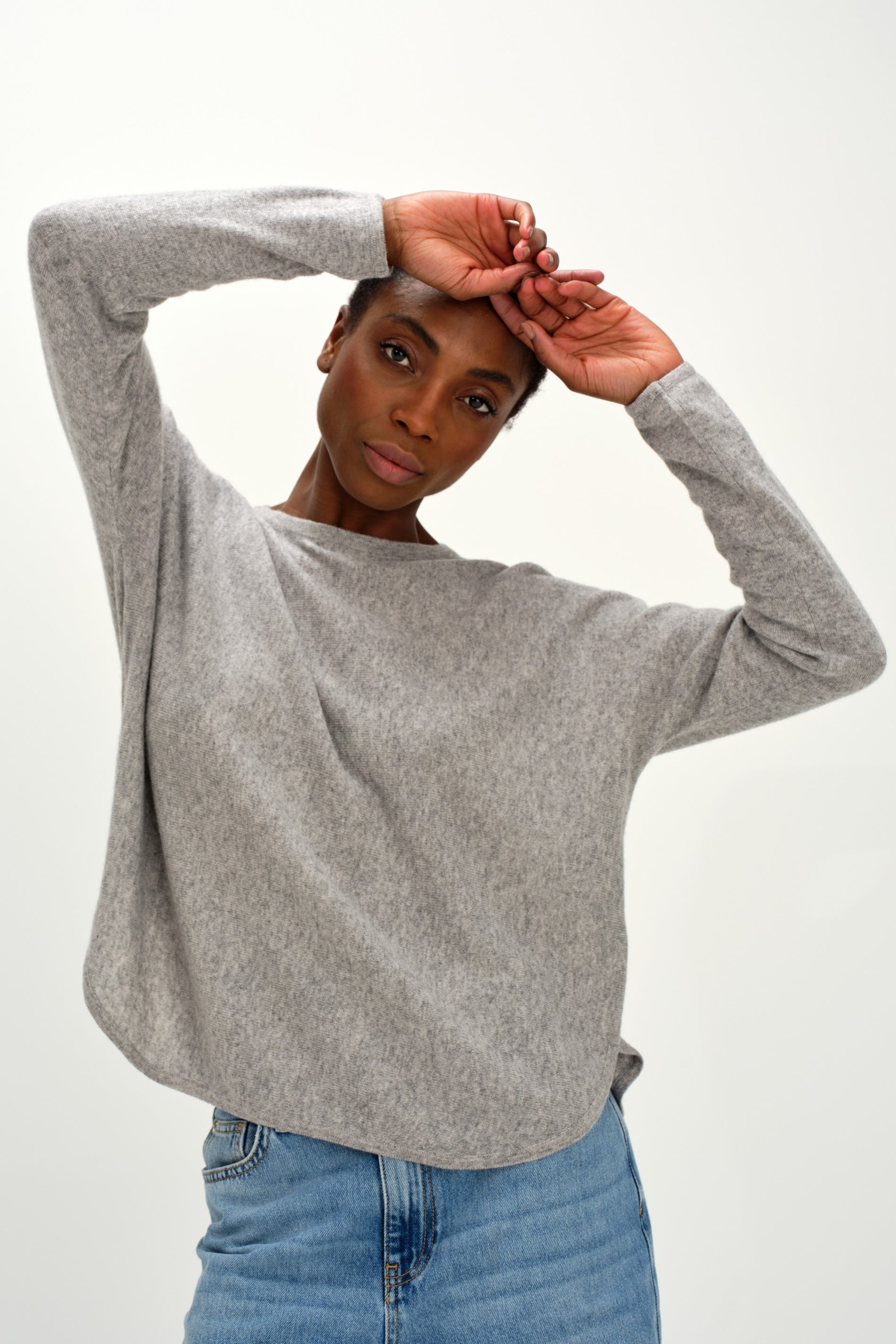 Davida Curved Sweater Sweaters Light Grey