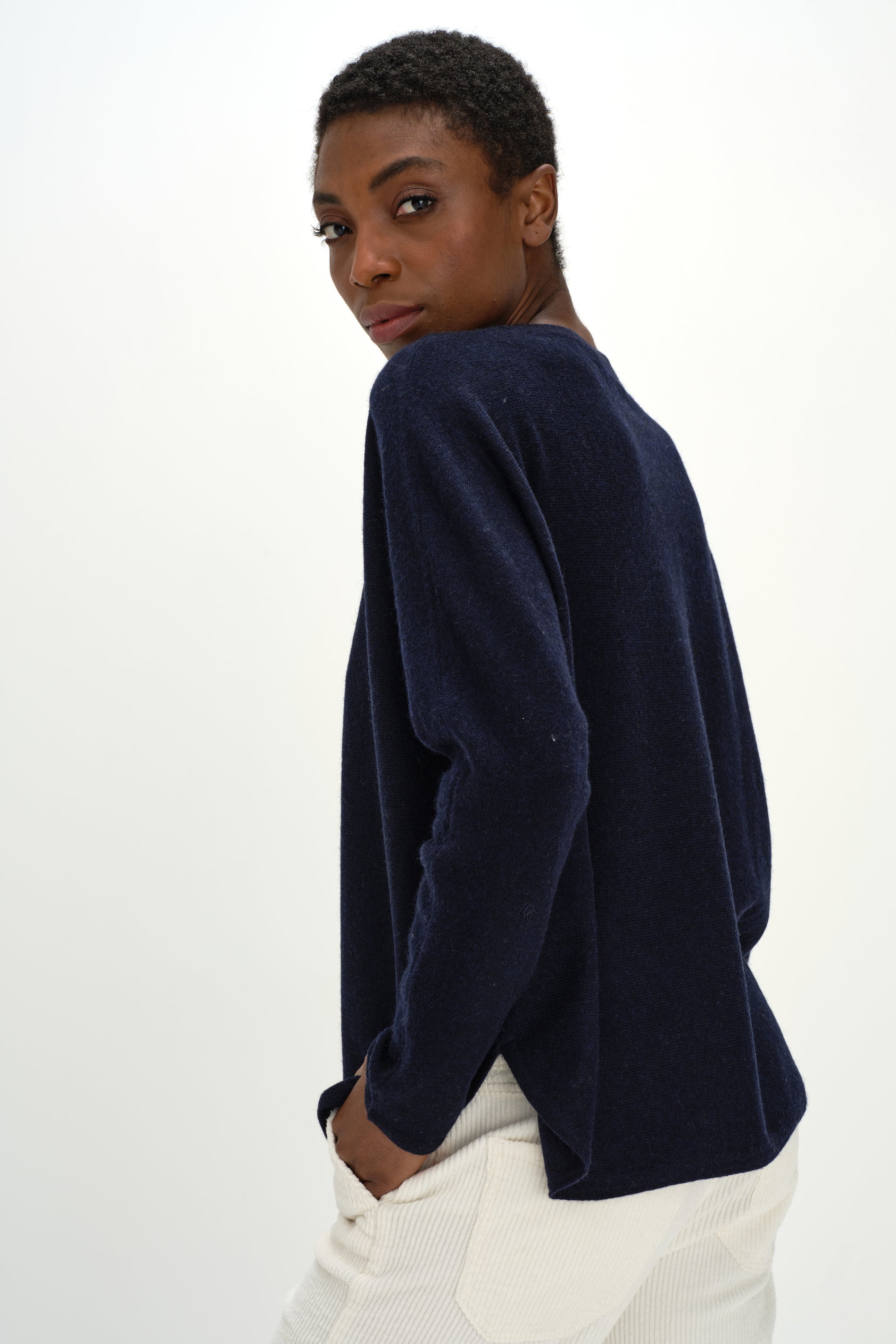 Davida Curved Sweater Sweaters Navy