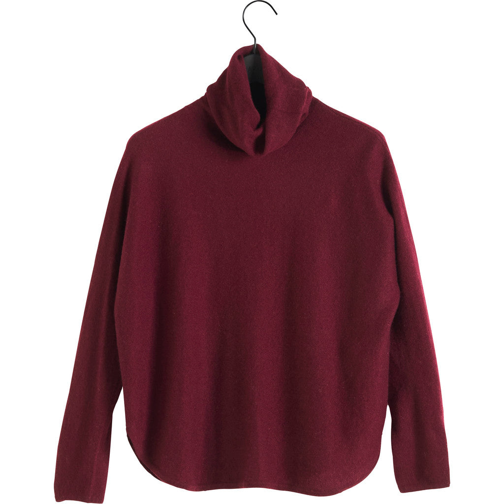 Davida Curved Turtleneck Sweaters Mulberry Red
