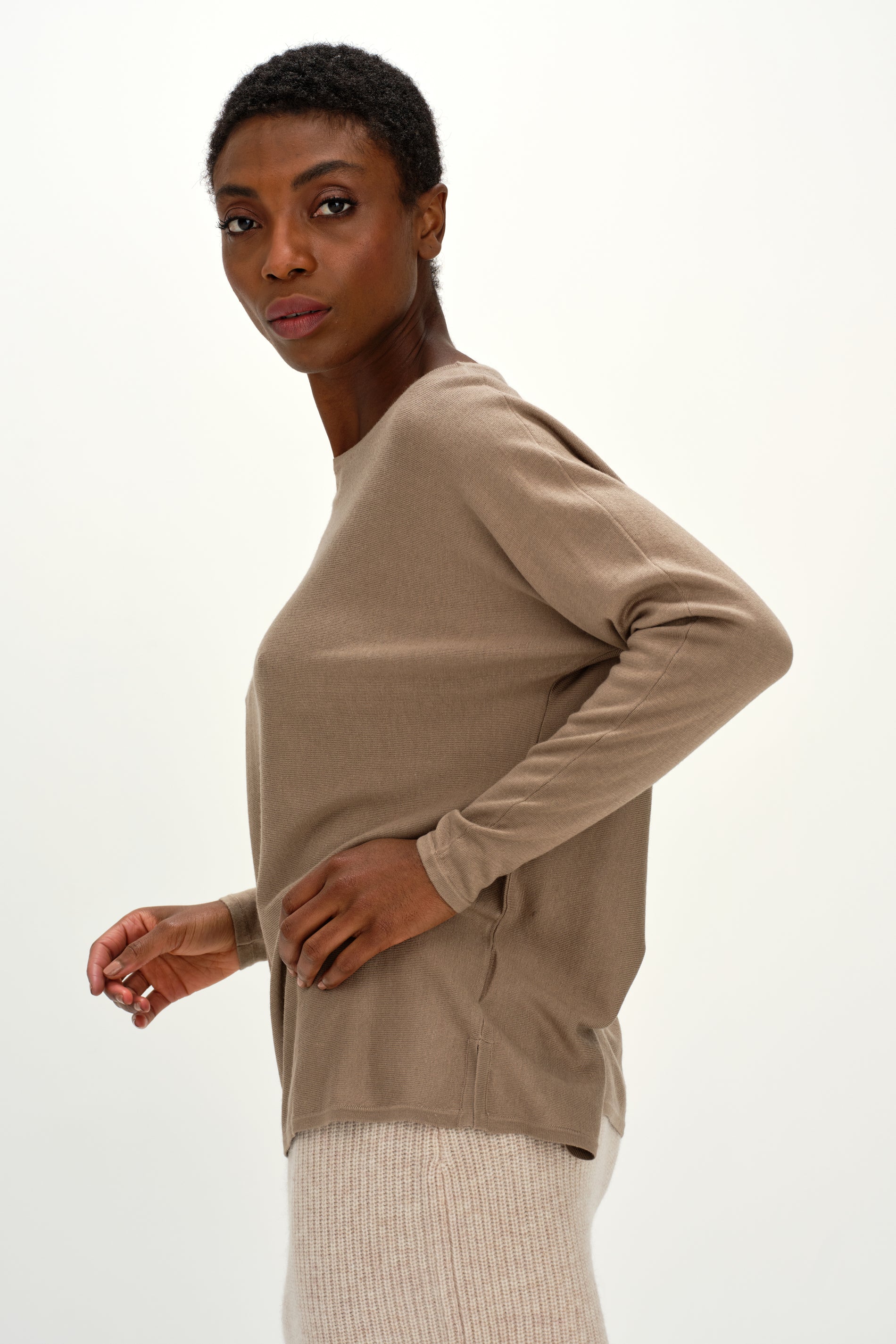 Davida Fine Knit Lady Big Slit Sweater Sweaters Mink