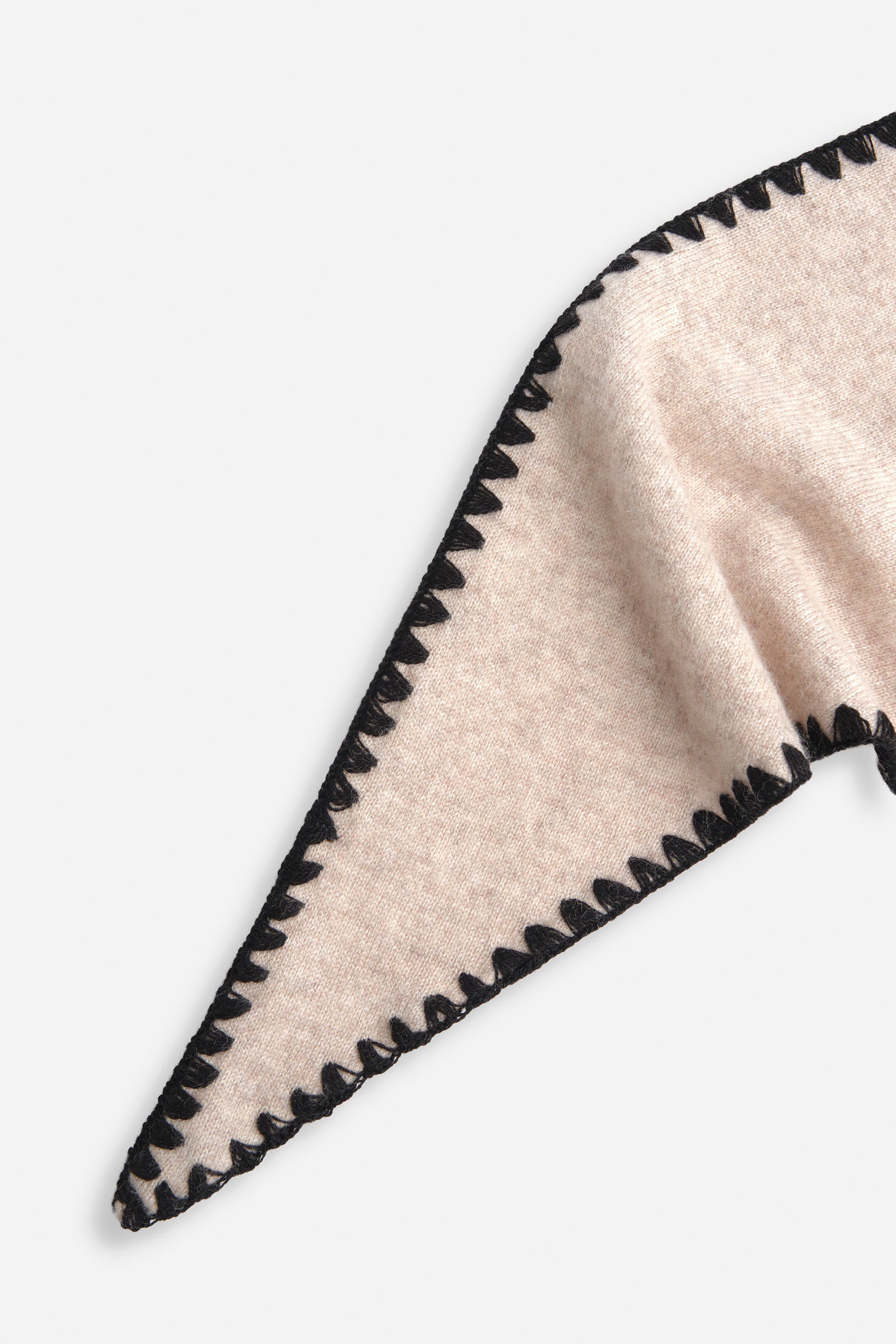 Davida Large scarf with contrast edge Accessories Light Beige