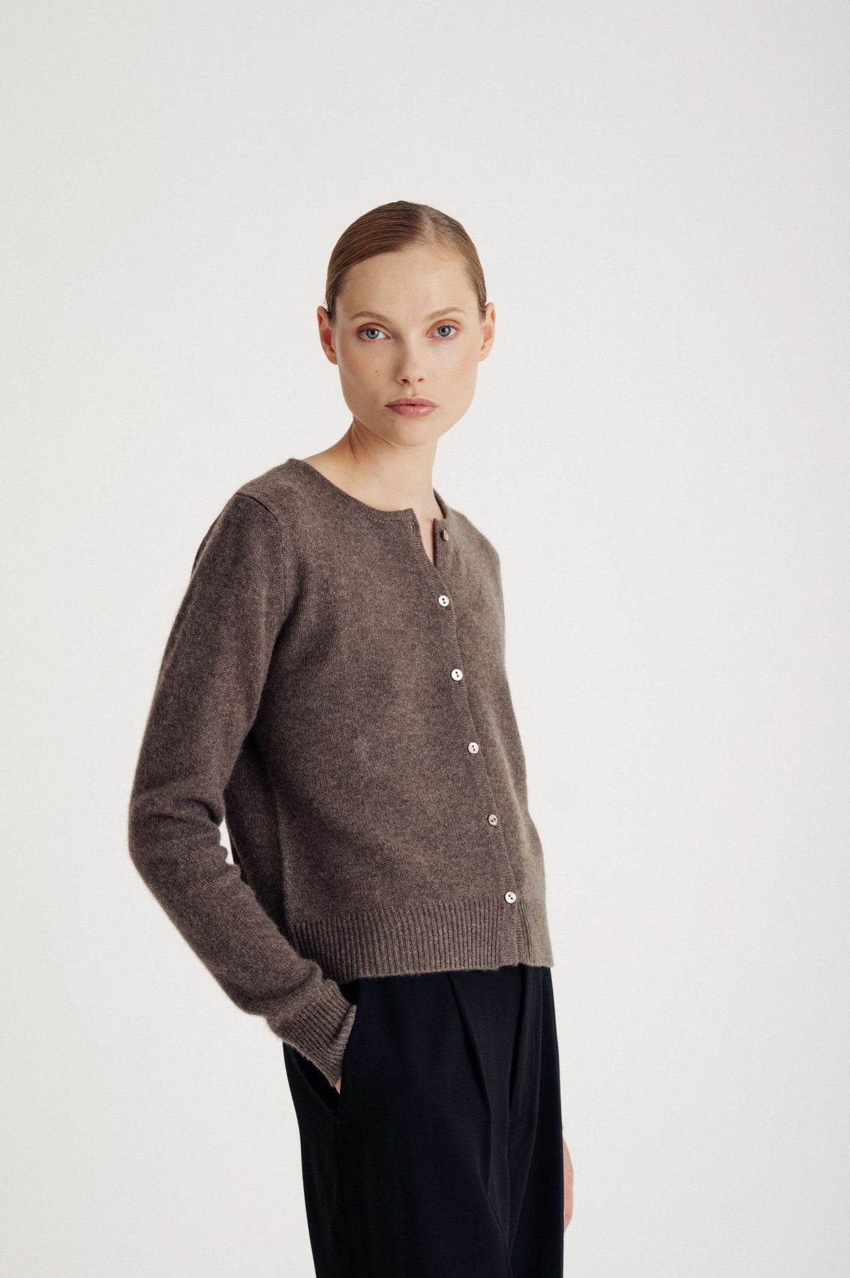 Davida Long Sleeve Boxy Cardigan Sweaters Cacao