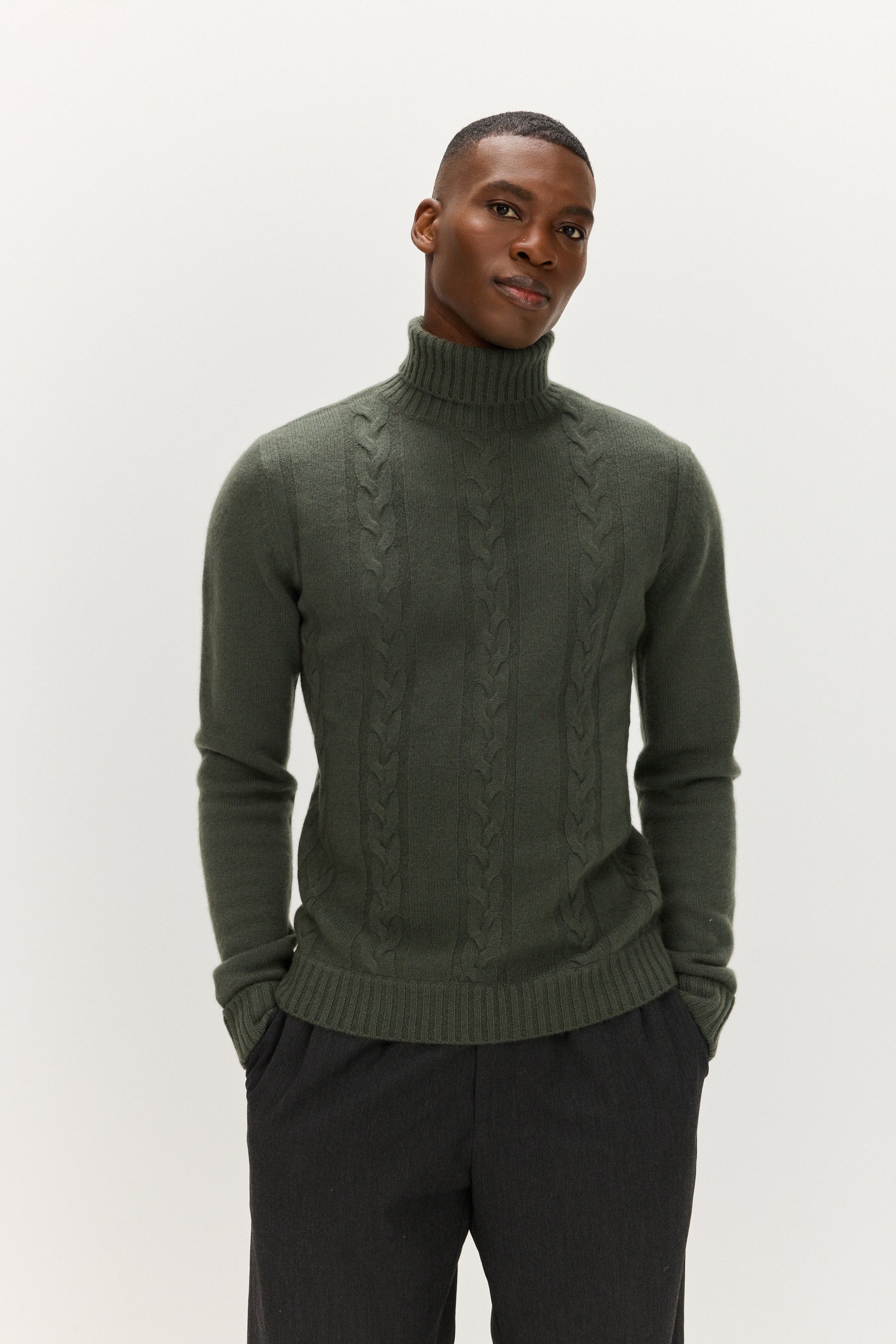 Davida Man Cable Turtleneck Sweaters Army Green
