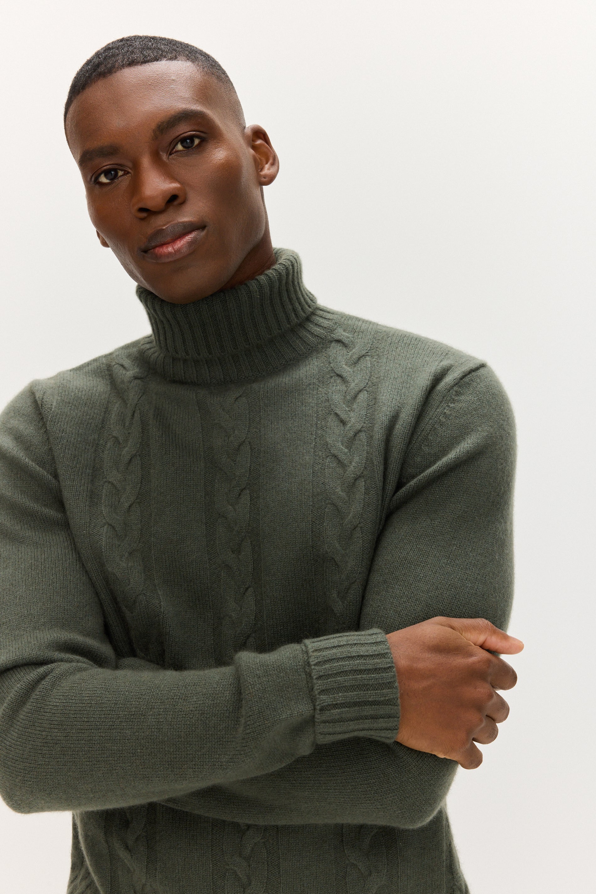 Davida Man Cable Turtleneck Sweaters Army Green