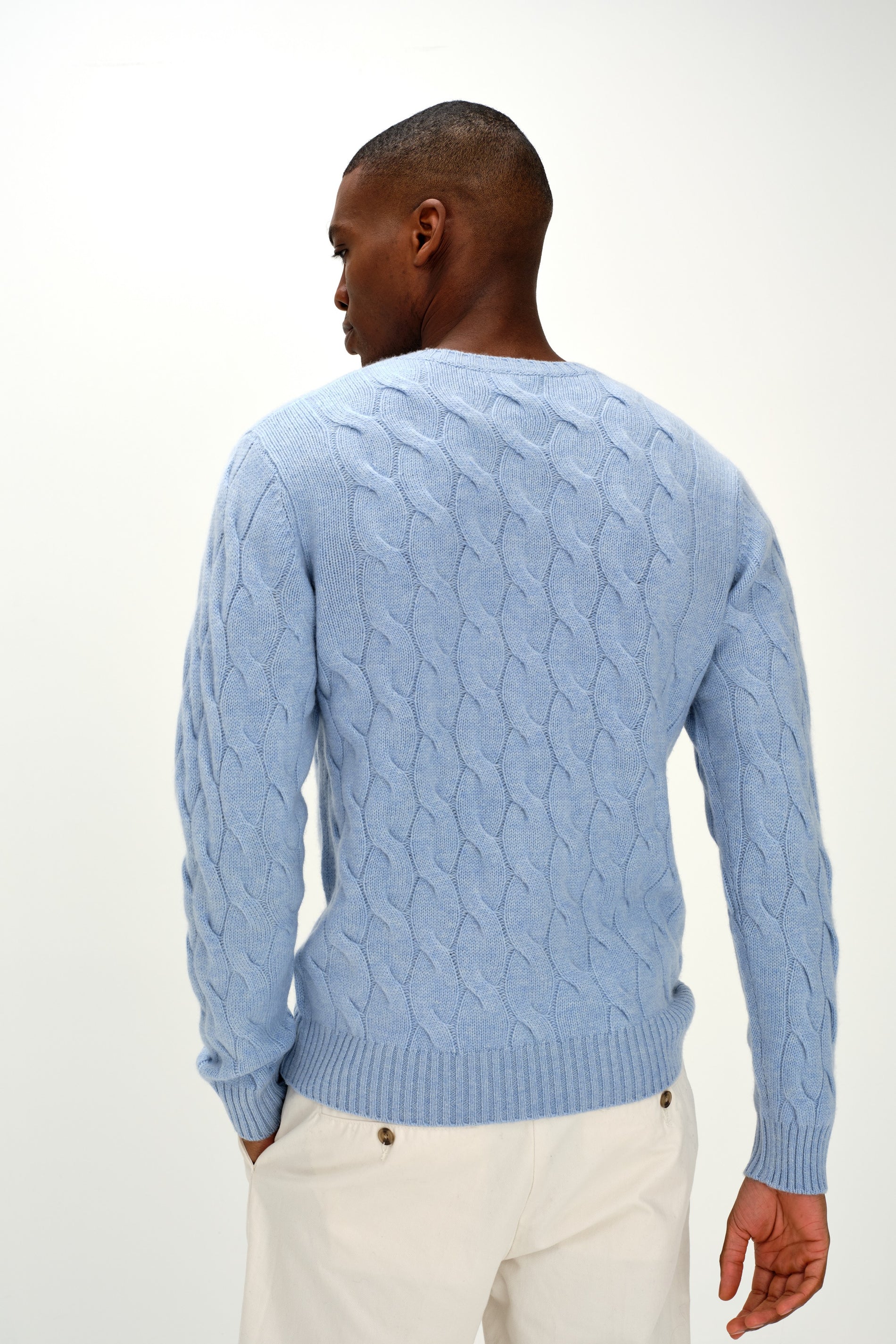 Davida Man Chunky O-neck Cable Sweaters Blue Fog