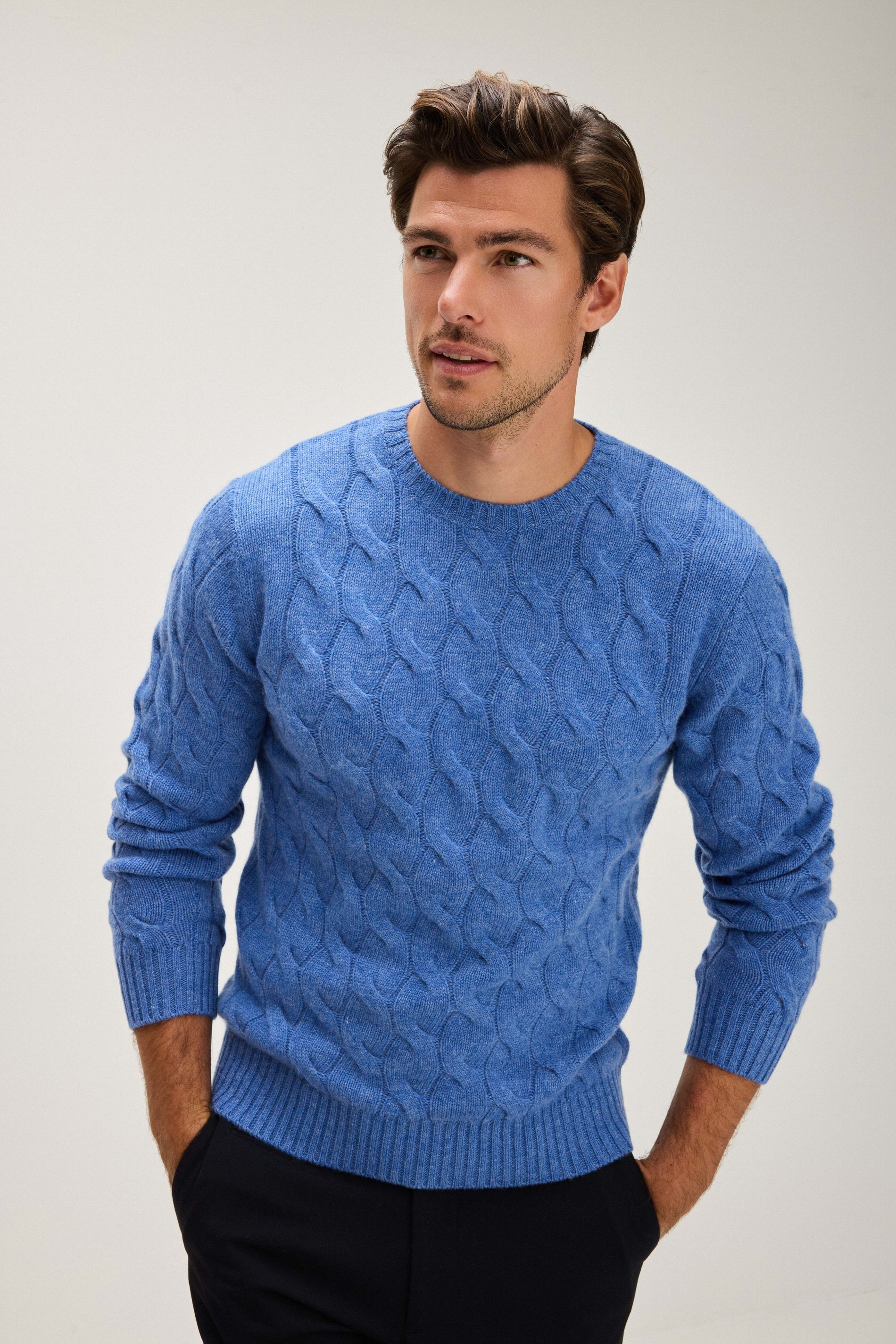 Davida Man Chunky O-neck Cable Sweaters Ocean Blue