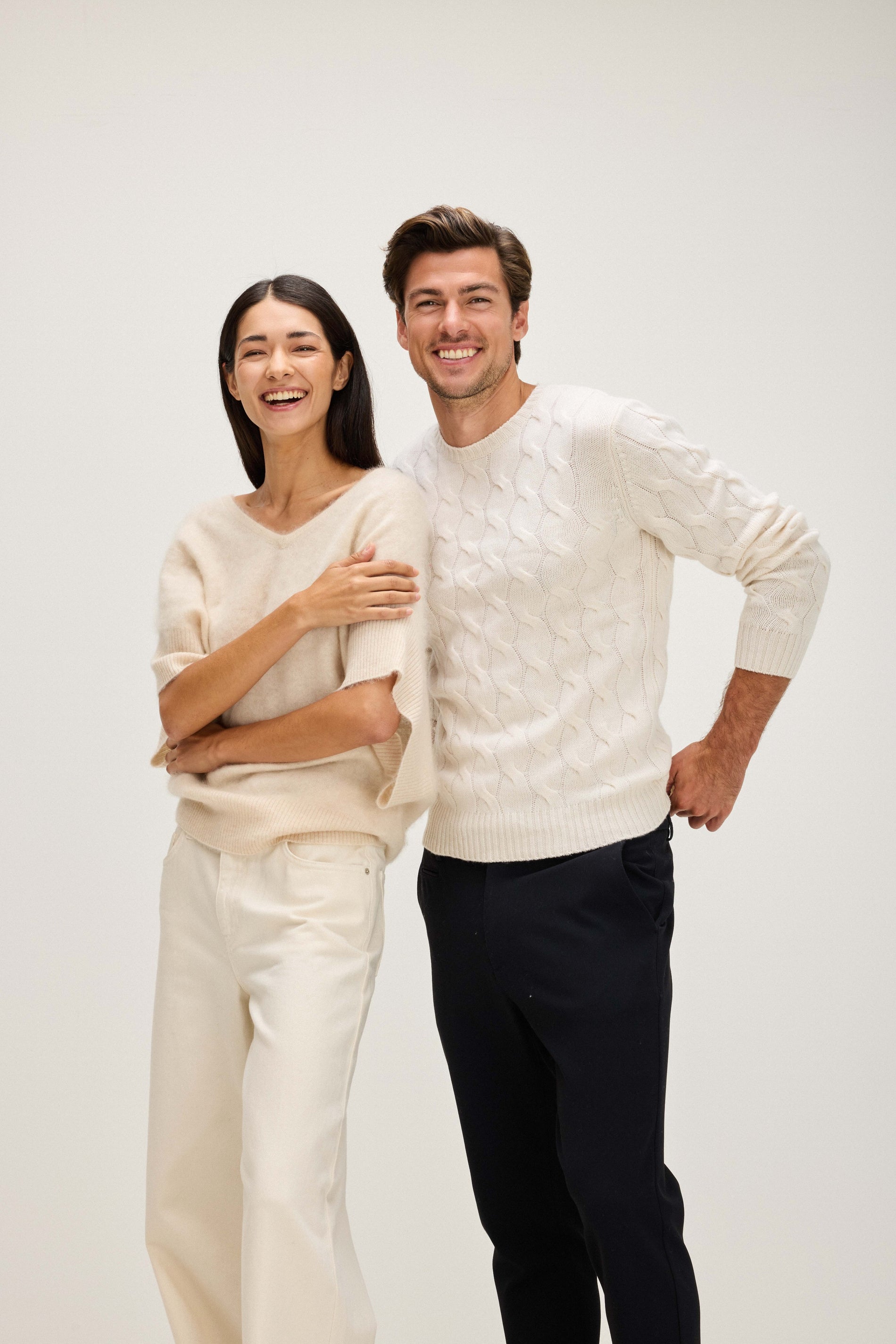 Davida Man Chunky O-neck Cable Sweaters White