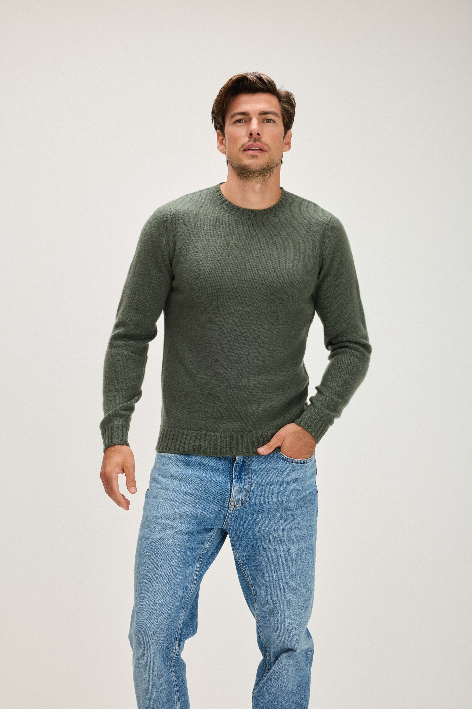 Davida Man Chunky O-neck Sweater Sweaters Army Green