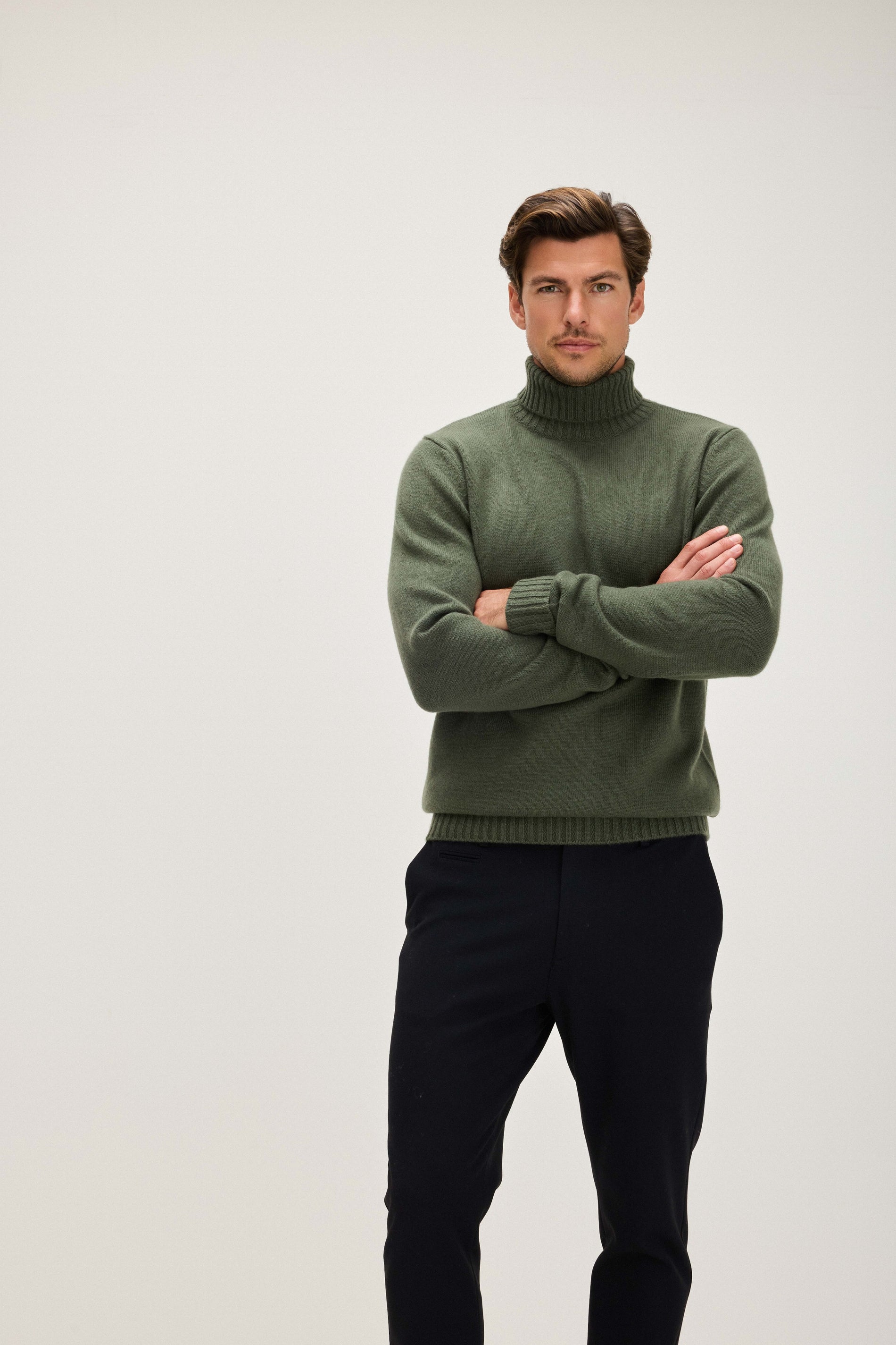 Davida Man Chunky Roll Neck Sweater Sweaters Army Green