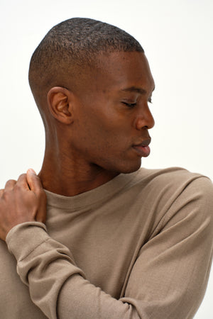 Man Fine Knit O-neck Sweater - Mink