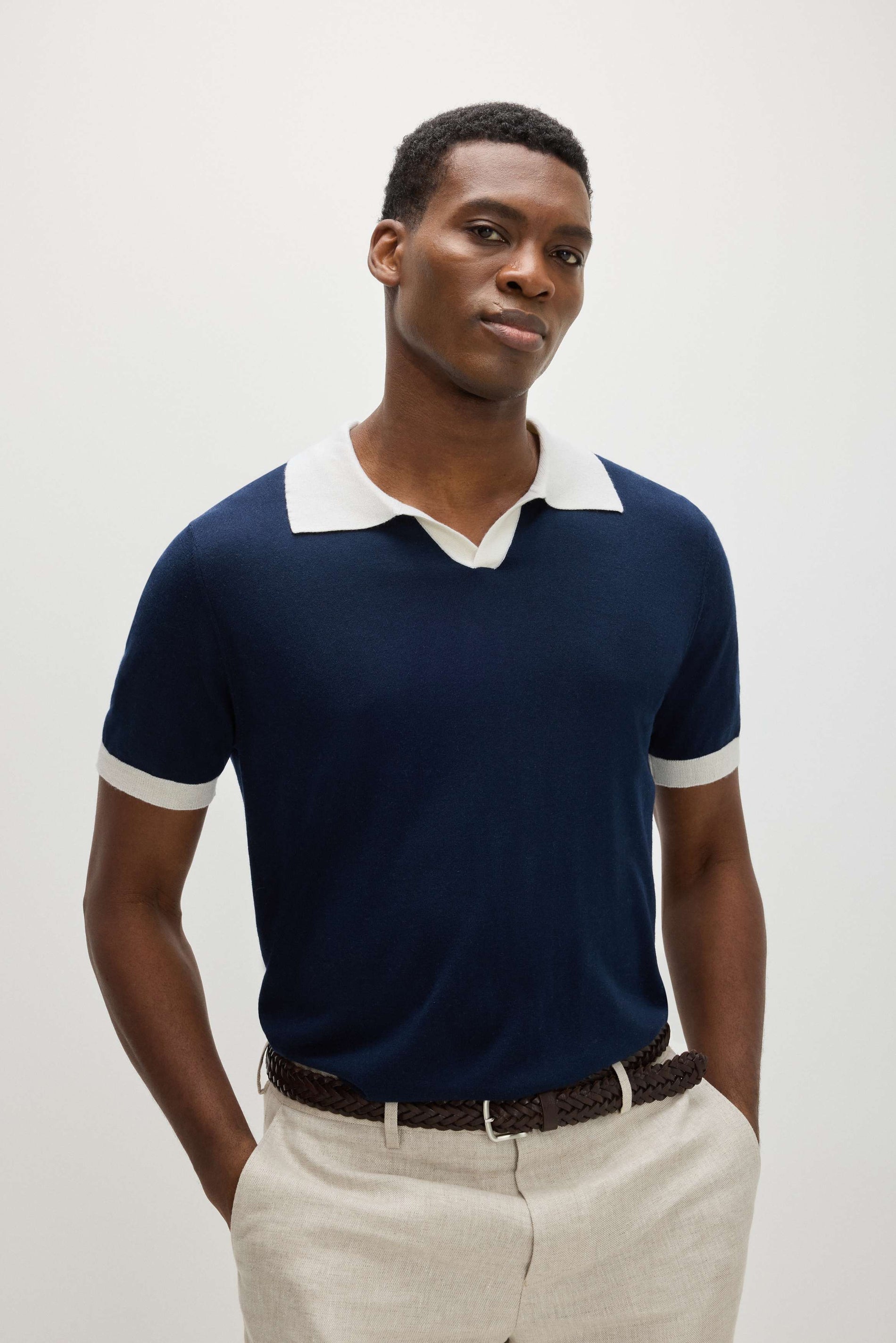 Davida Man Fine Knit Open Collar Block Color T-Shirt Sweaters Navy/White