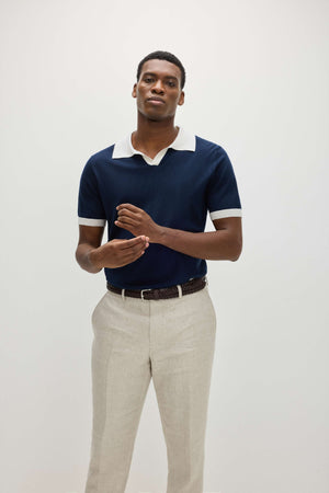 Man Fine Knit Open Collar Block Color T-Shirt - Navy/White