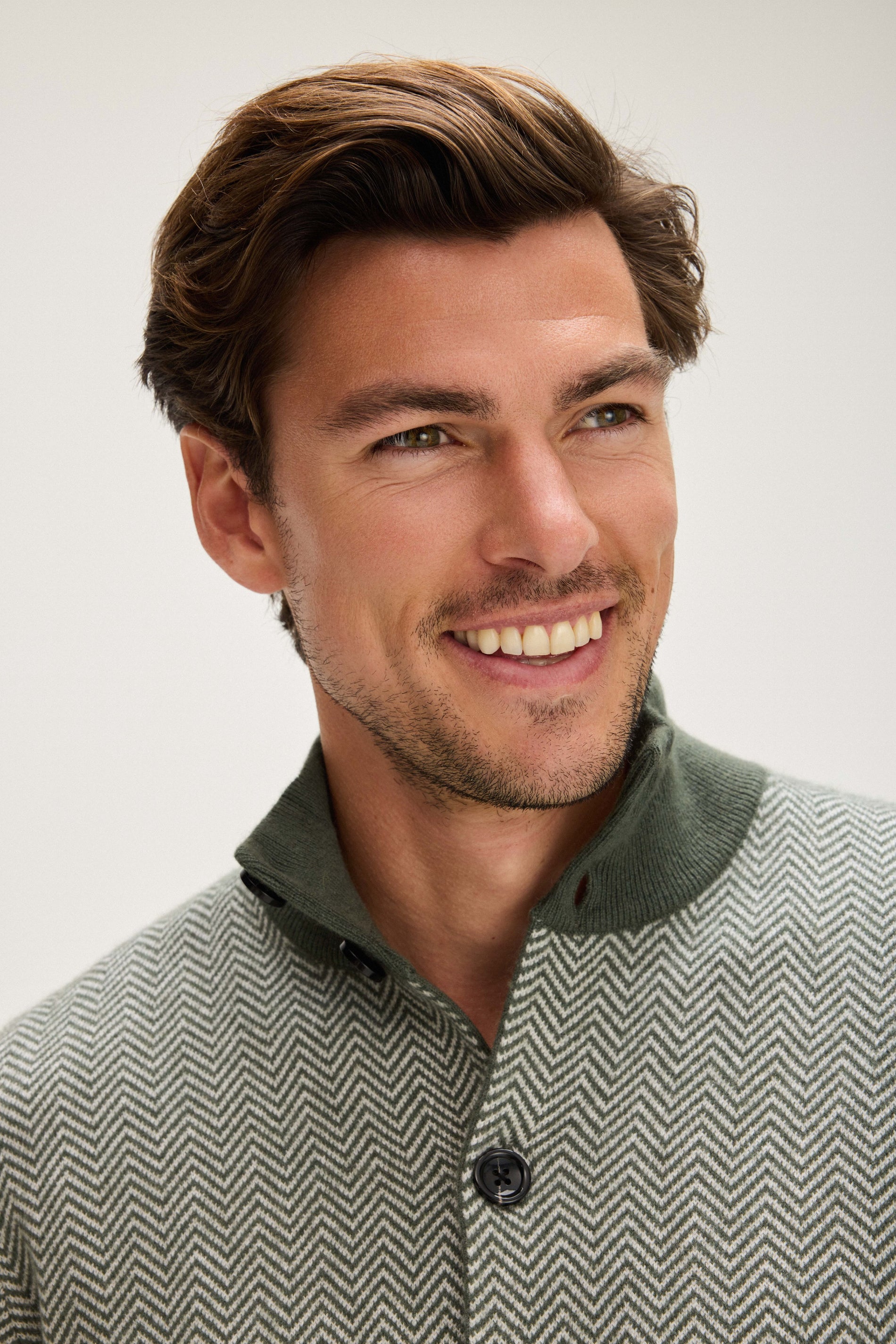 Davida Man Herringbone Jacket Cardigans Army Green