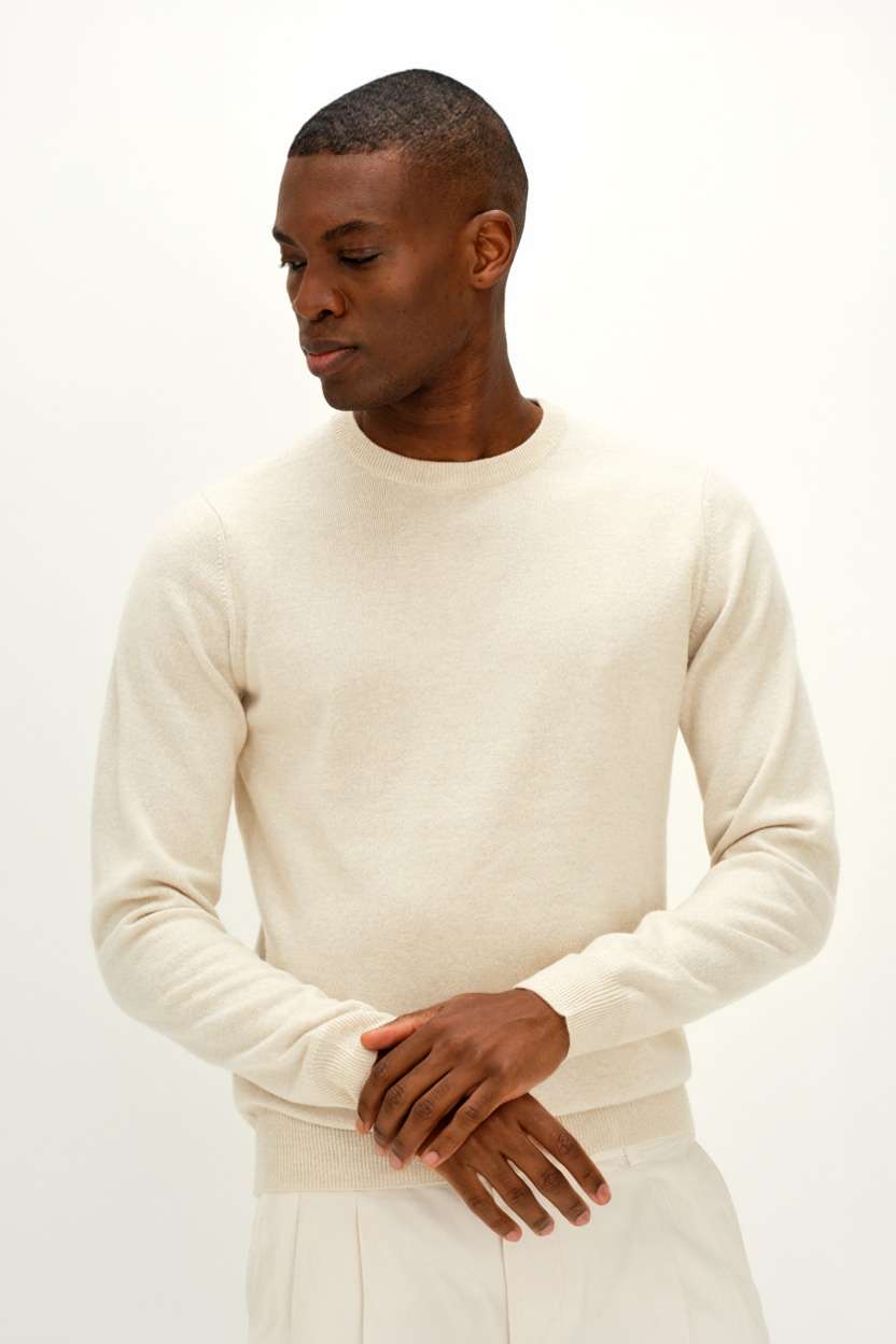 Davida Man O-neck Plain Sweaters White
