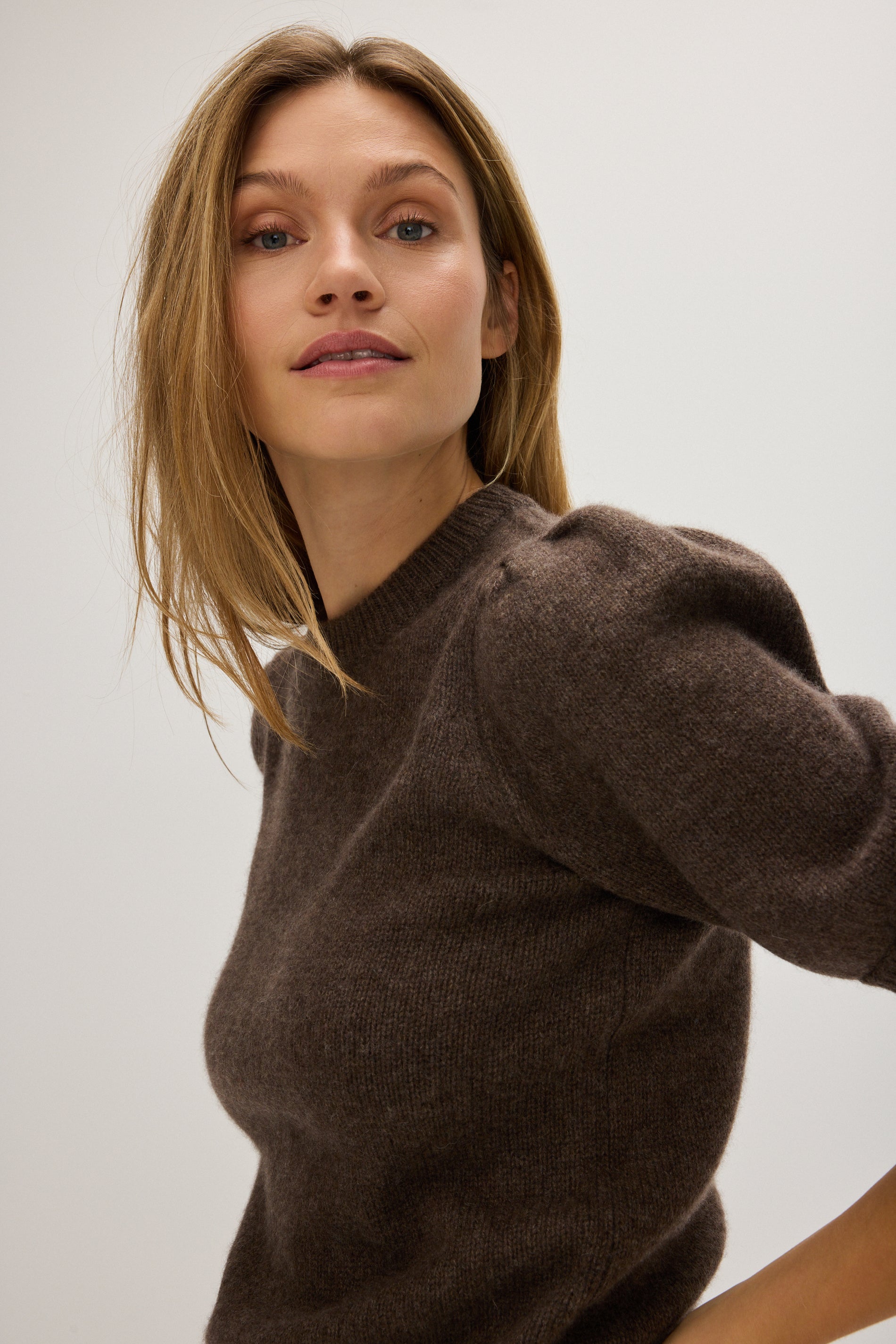 Davida Puff Sleeve T-shirt Sweaters Cacao