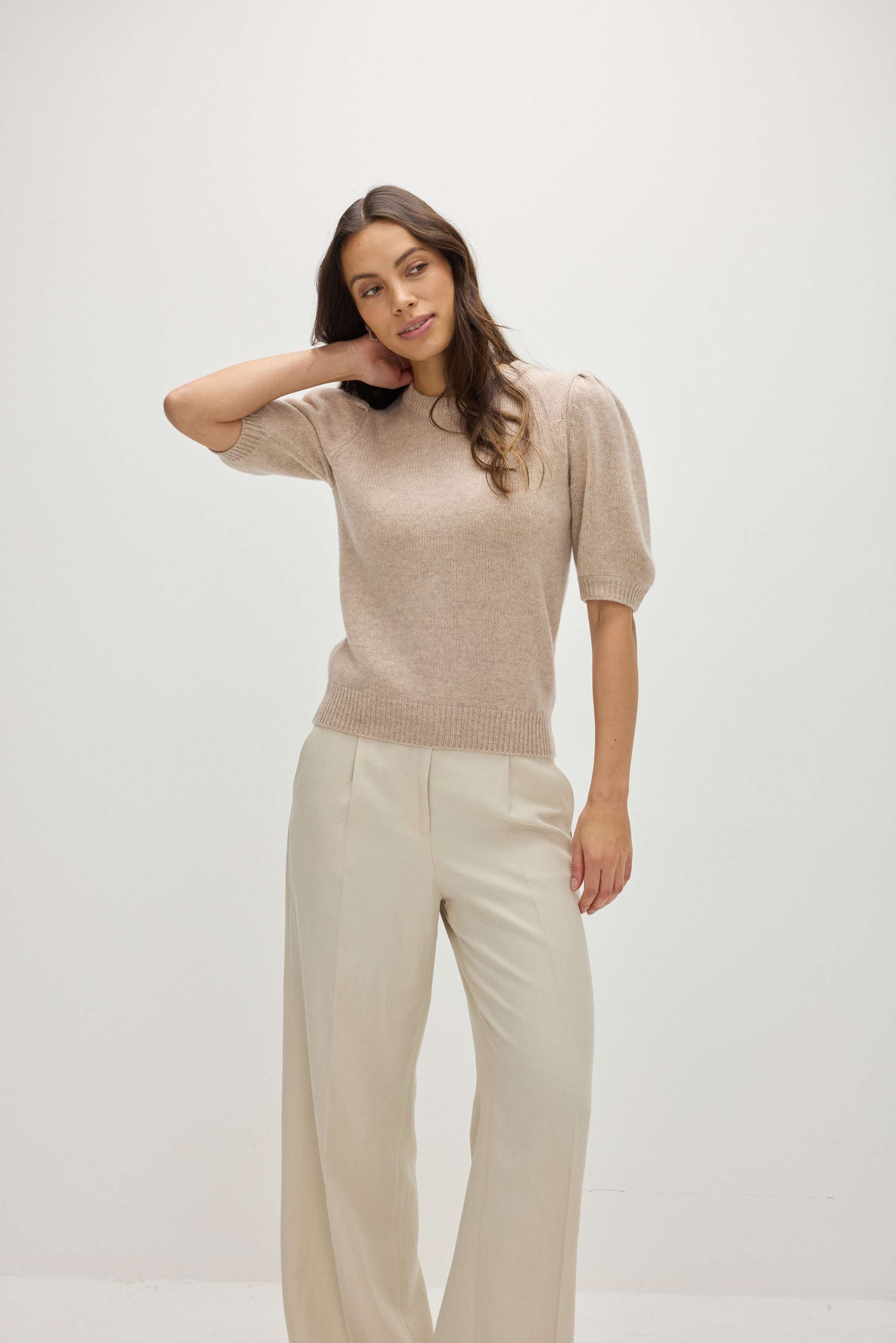 Davida Puff Sleeve T-shirt Sweaters Sand