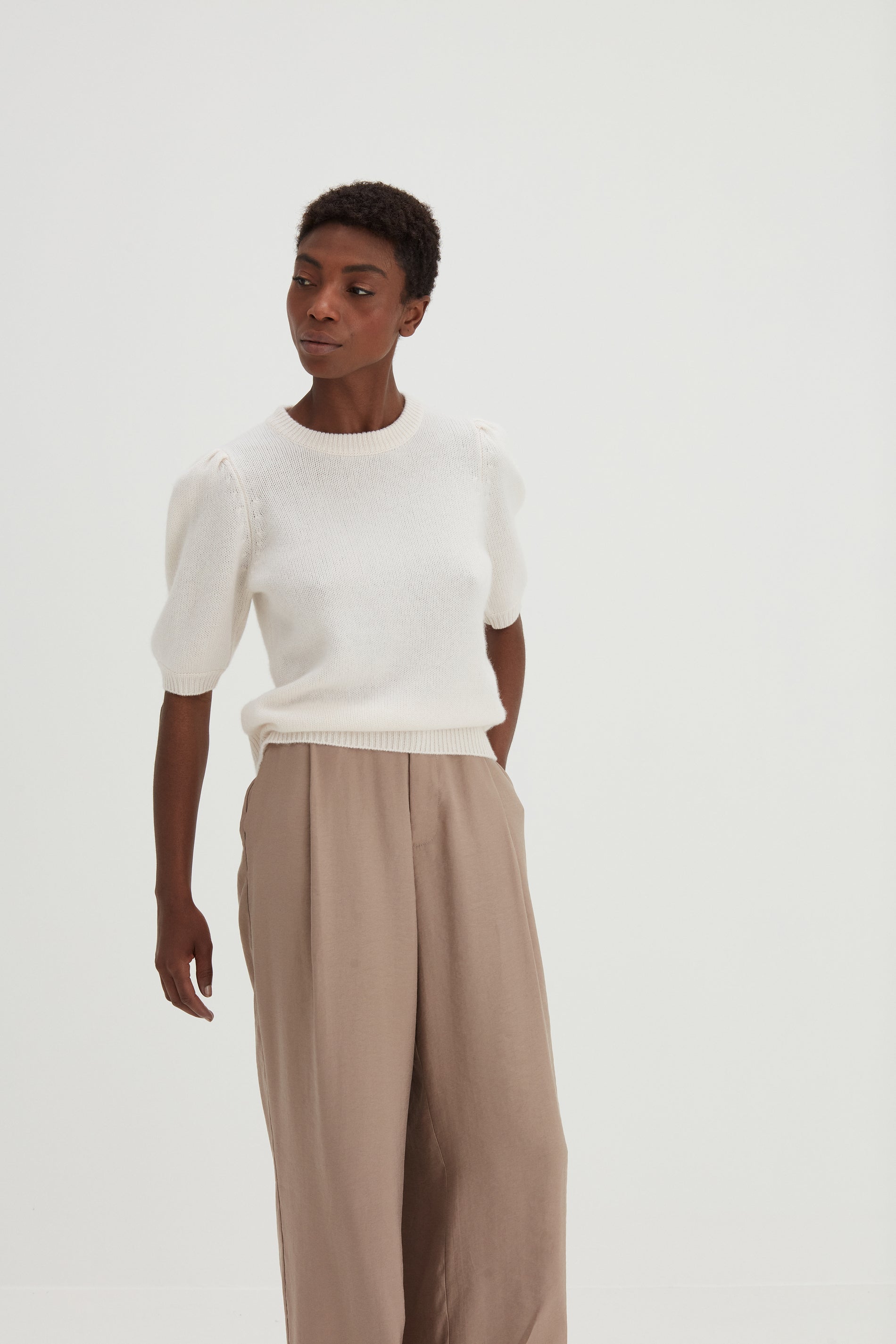 Davida Puff Sleeve T-shirt Sweaters White