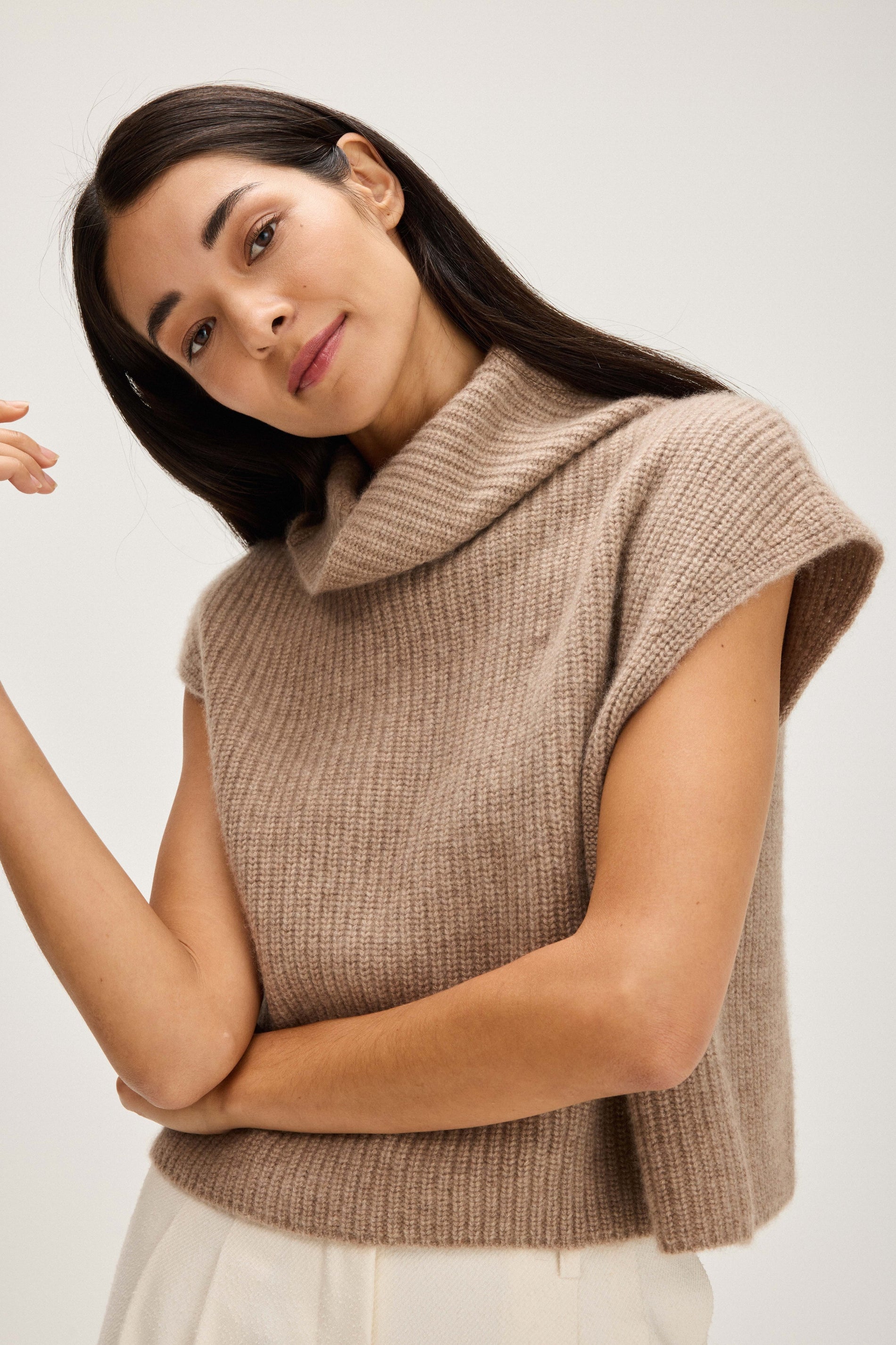 Davida Ribbed Mini Vest Sweaters Mink