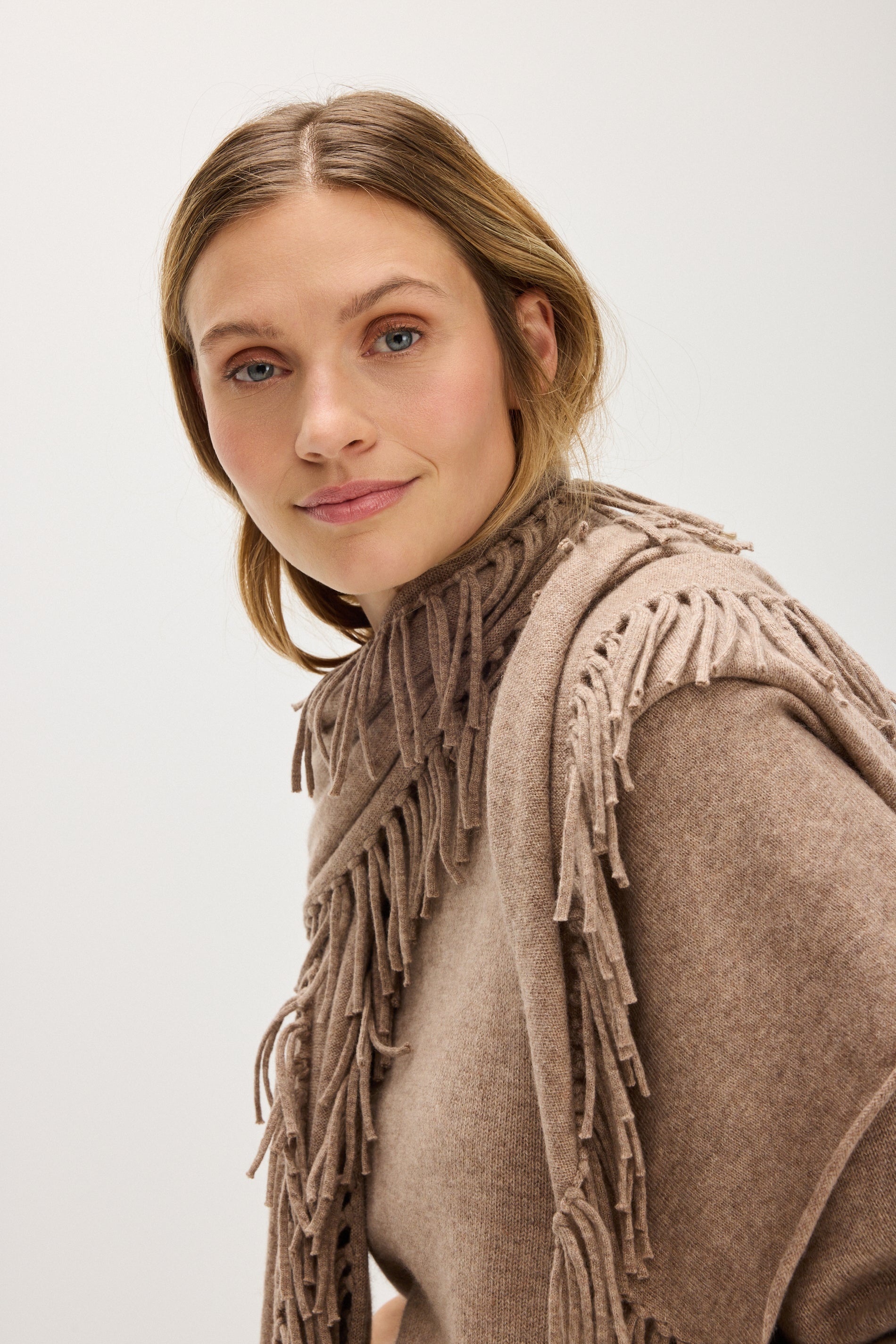 Davida Scarf Fringes Scarf Mink