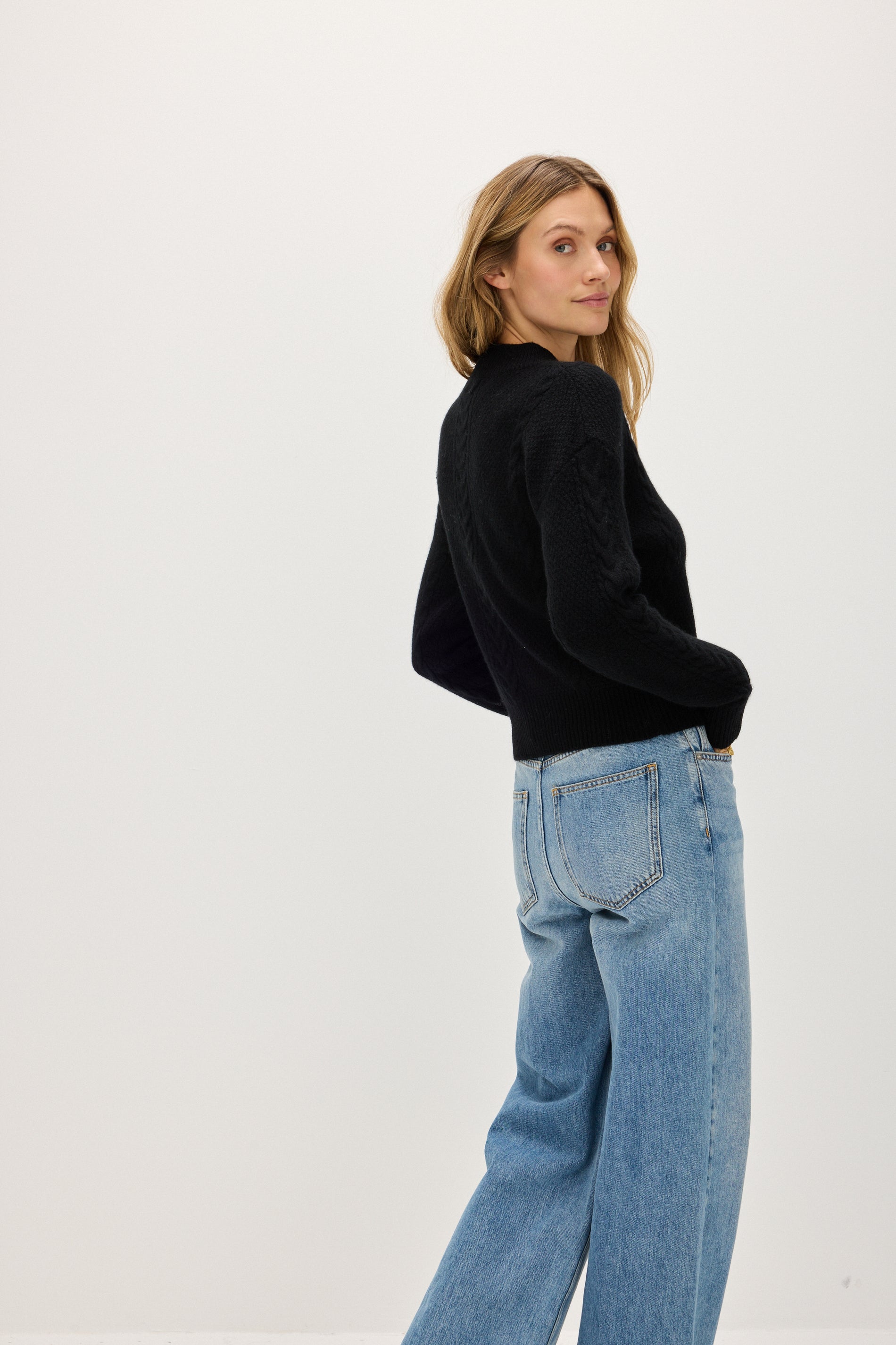 Davida Short Cable Sweater Sweaters Black