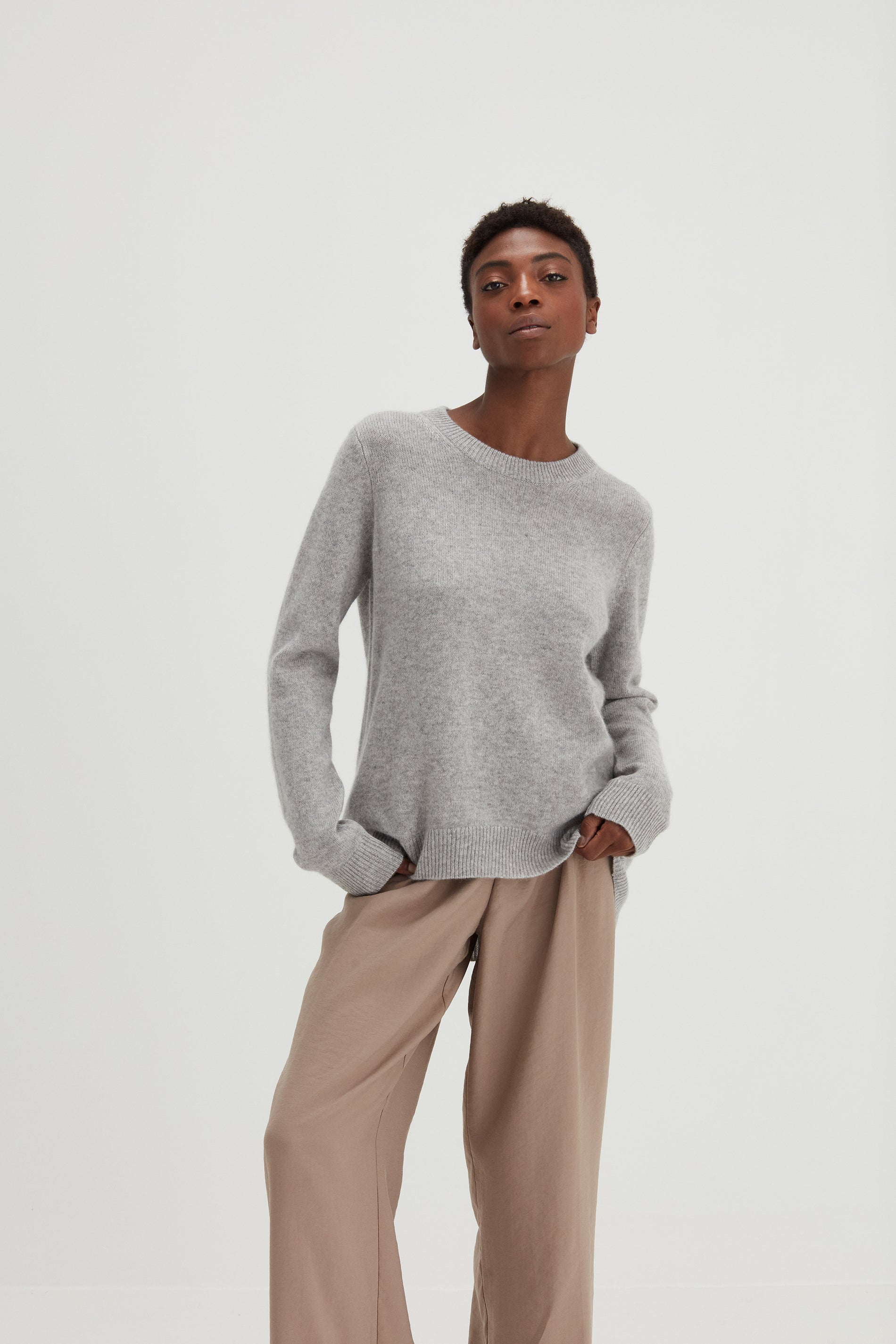 Davida Straight O-neck Sweater Sweaters Light Grey