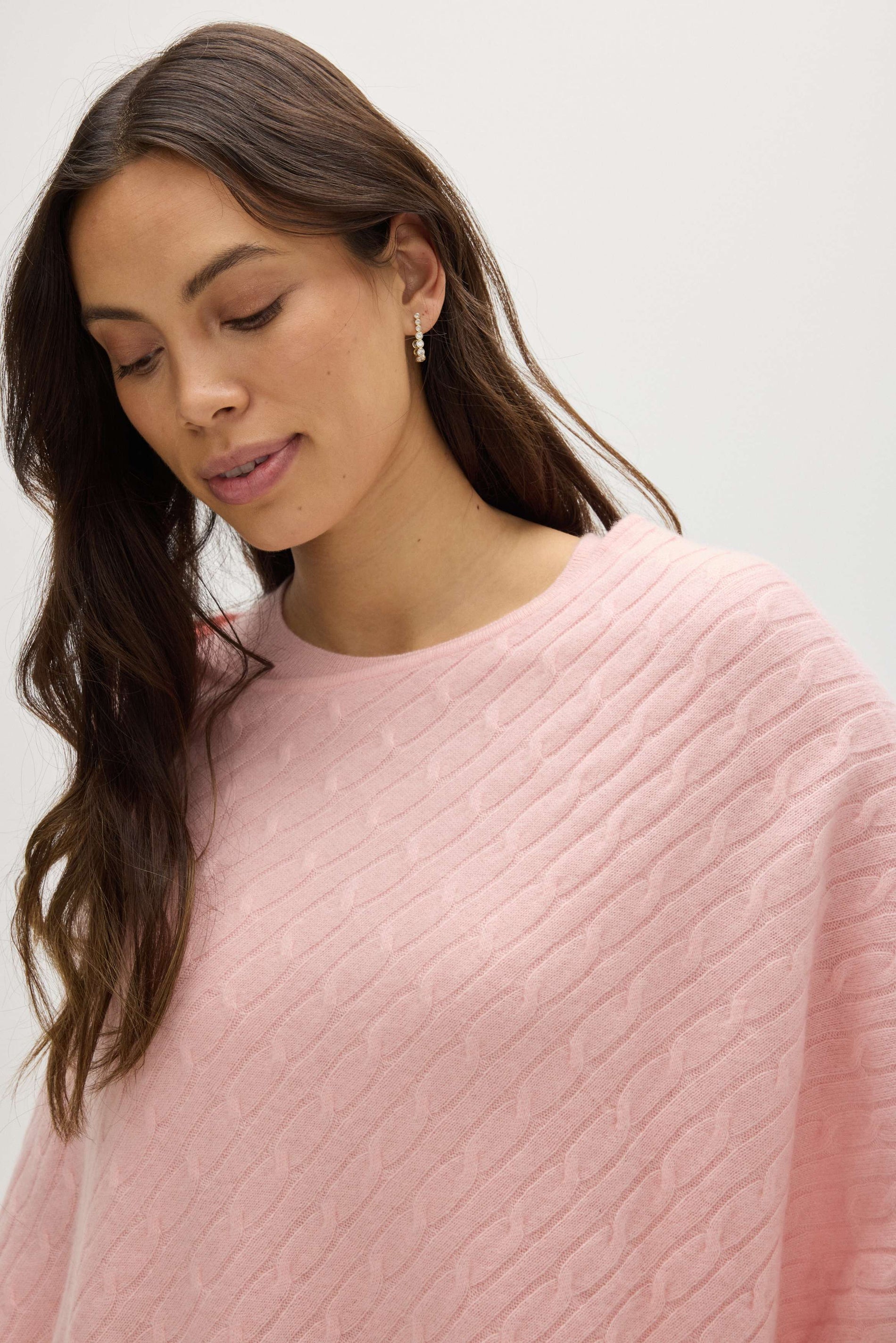 Davida Triangle Cable Poncho Poncho Pink